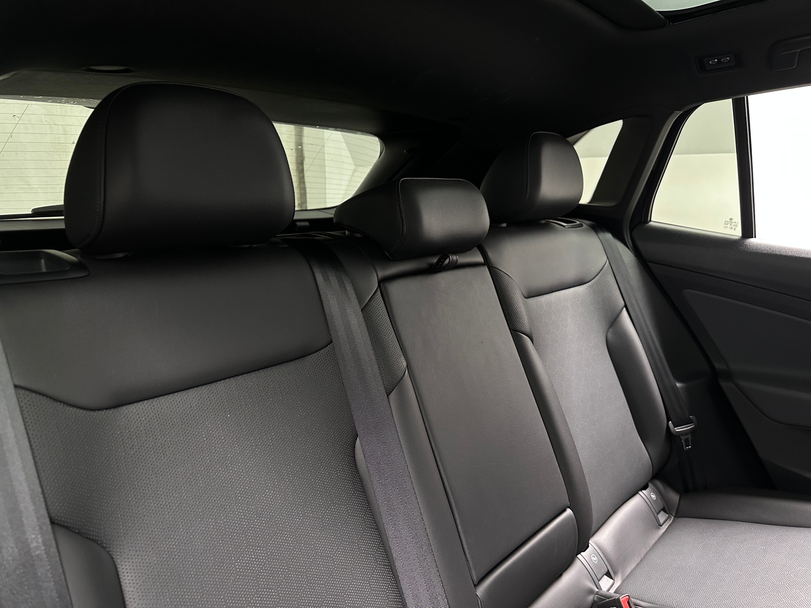 Thumbnail: 2021 Volkswagen ID.4 - 5