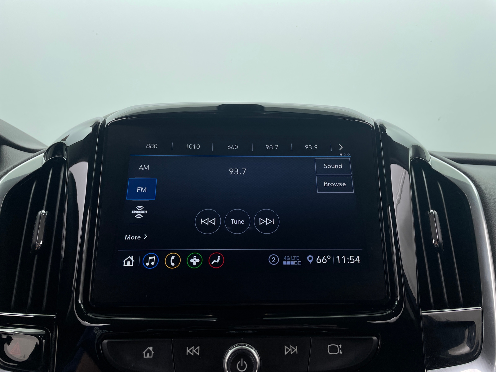 Thumbnail: 2020 Chevrolet Traverse - 4