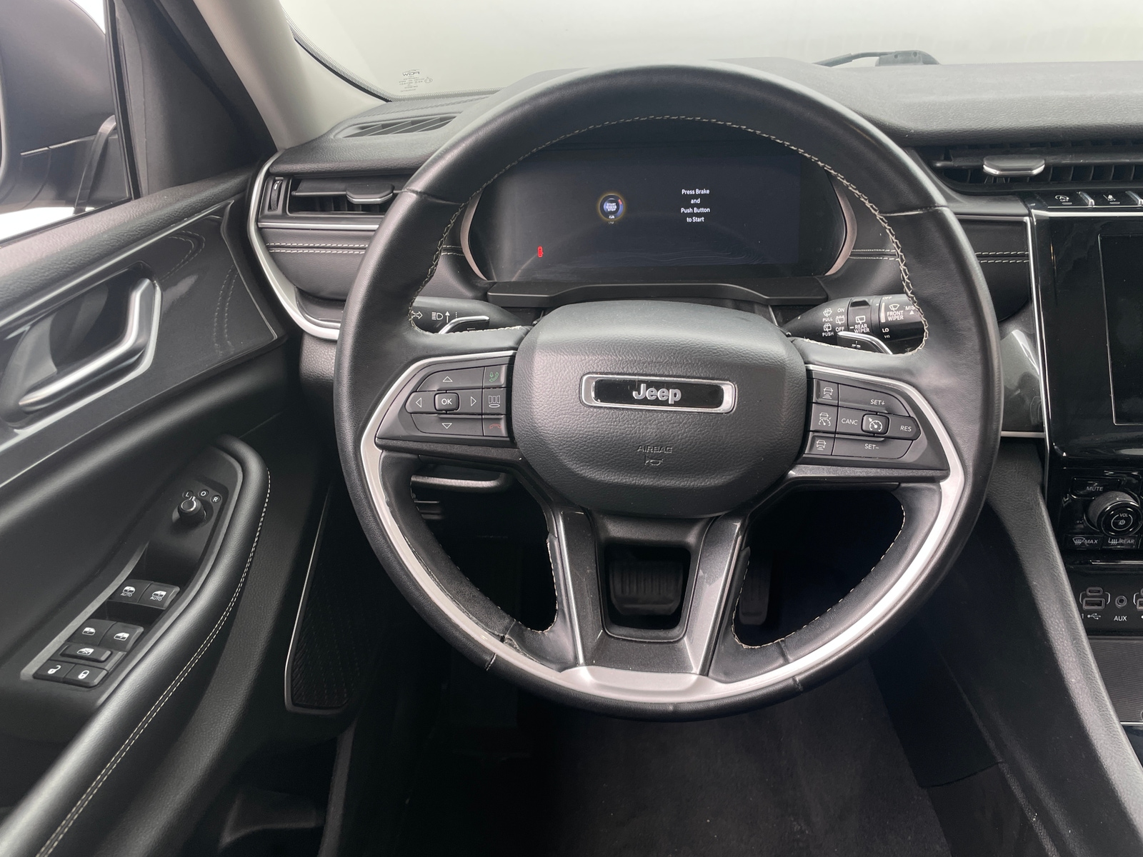Thumbnail: 2022 Jeep Grand Cherokee L - 5