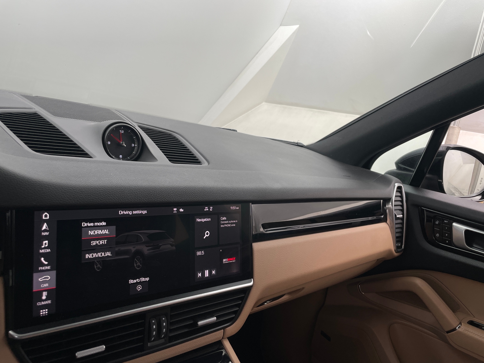 Thumbnail: 2021 Porsche Cayenne - 3