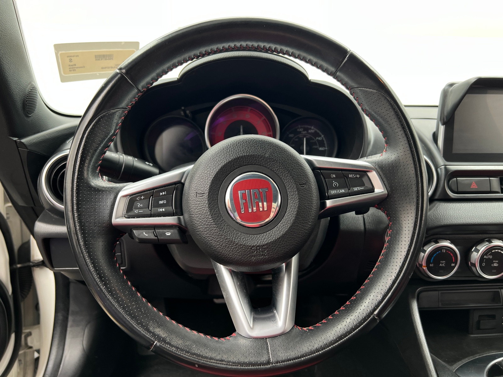 Thumbnail: 2018 Fiat 124 Spider - 3