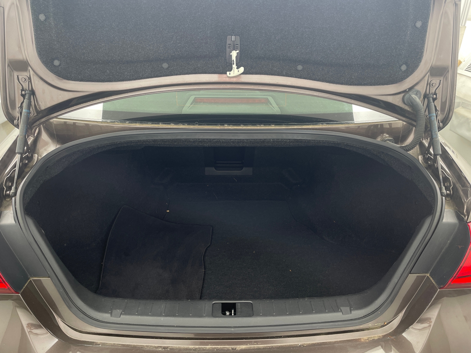 Thumbnail: 2019 INFINITI Q70 - 6