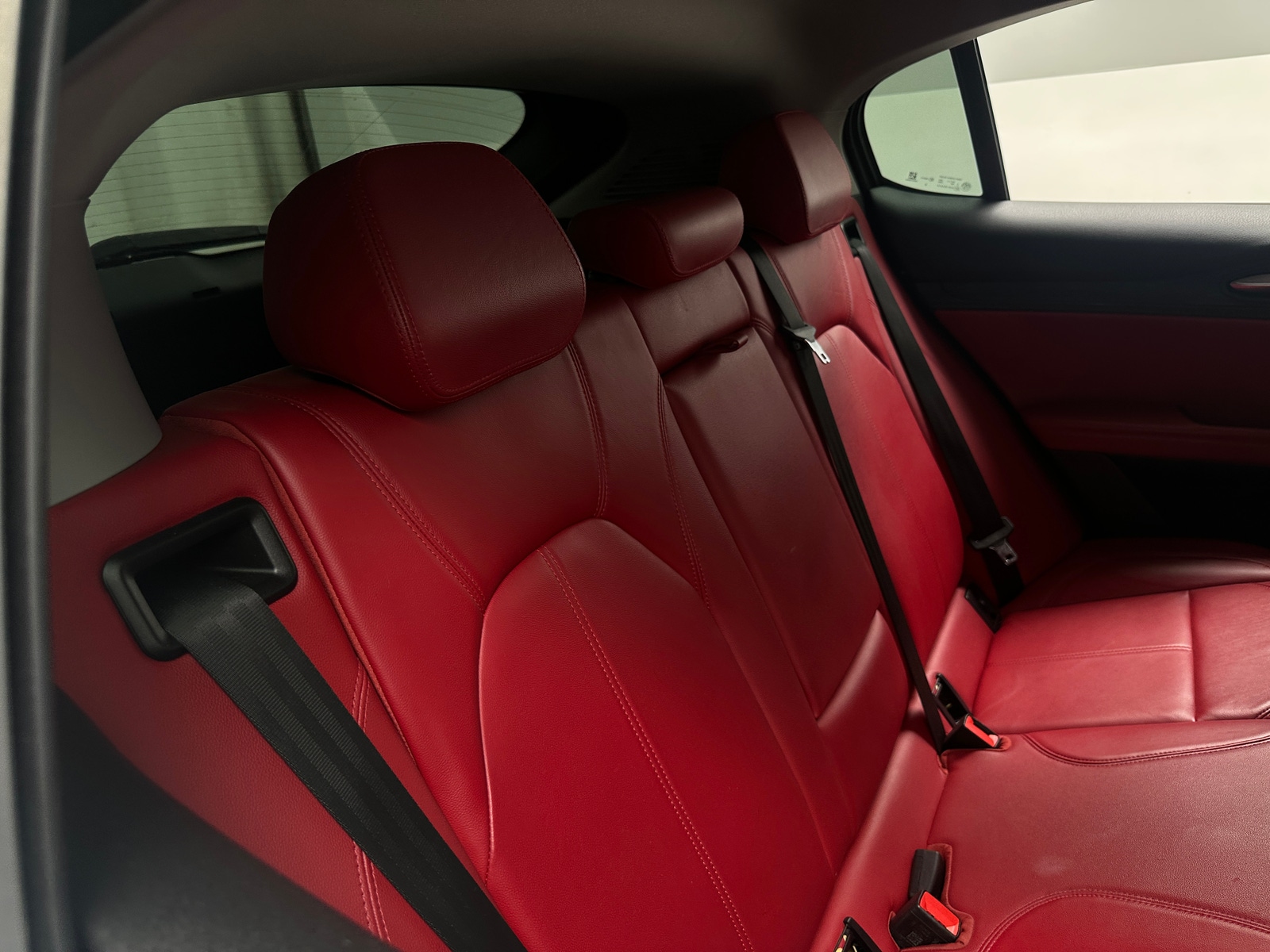 Thumbnail: 2021 Alfa Romeo Stelvio - 5