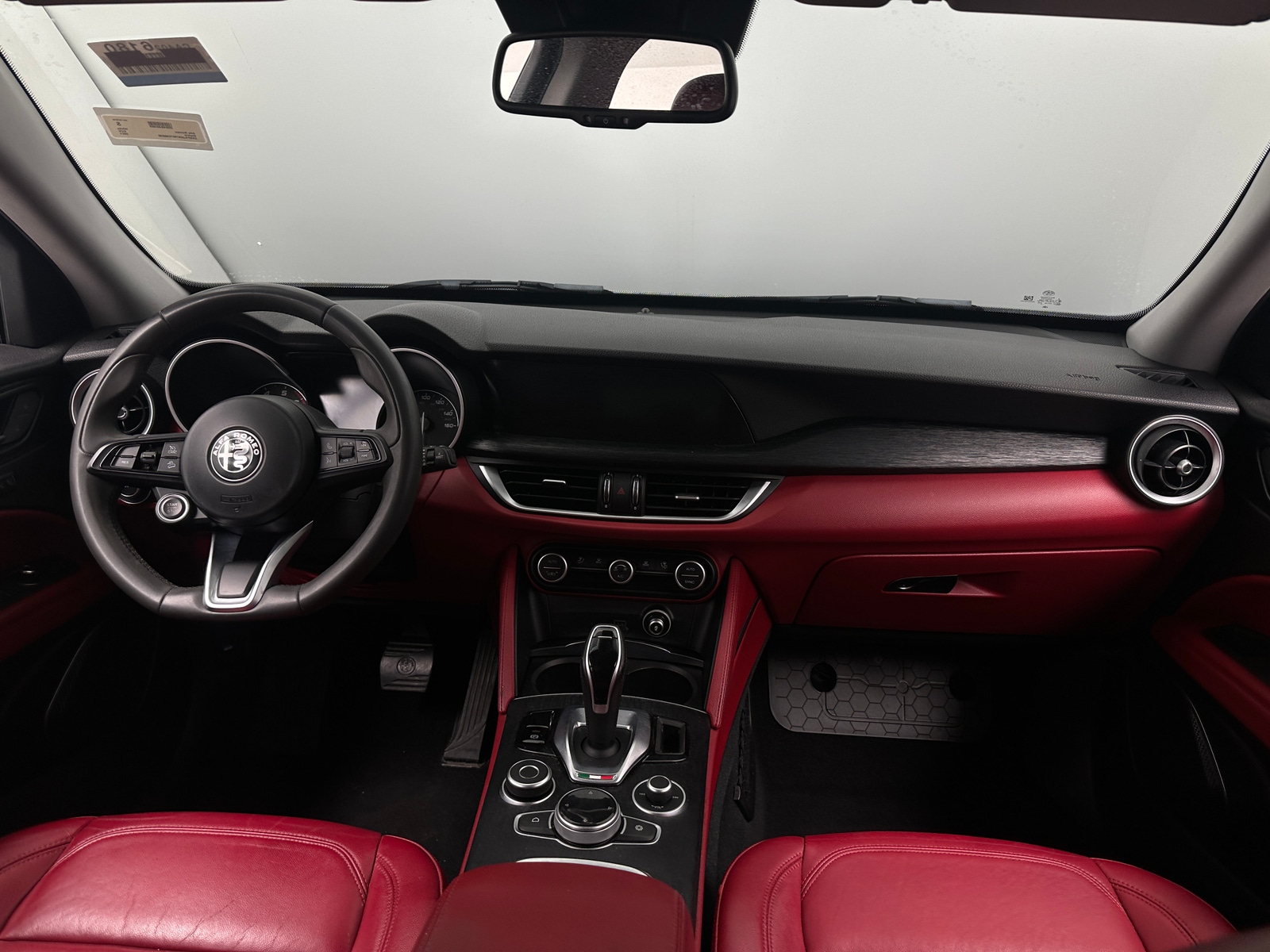 Thumbnail: 2021 Alfa Romeo Stelvio - 2