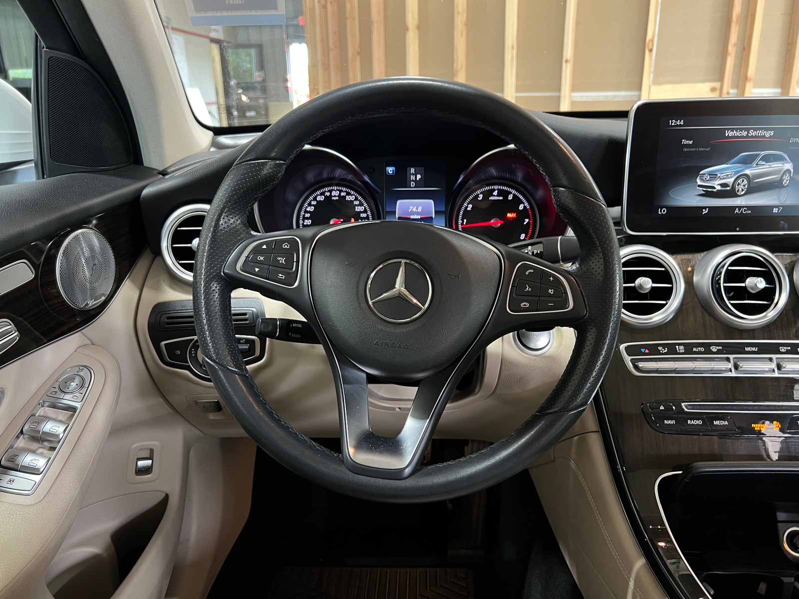 Thumbnail: 2017 Mercedes-Benz GLC - 4