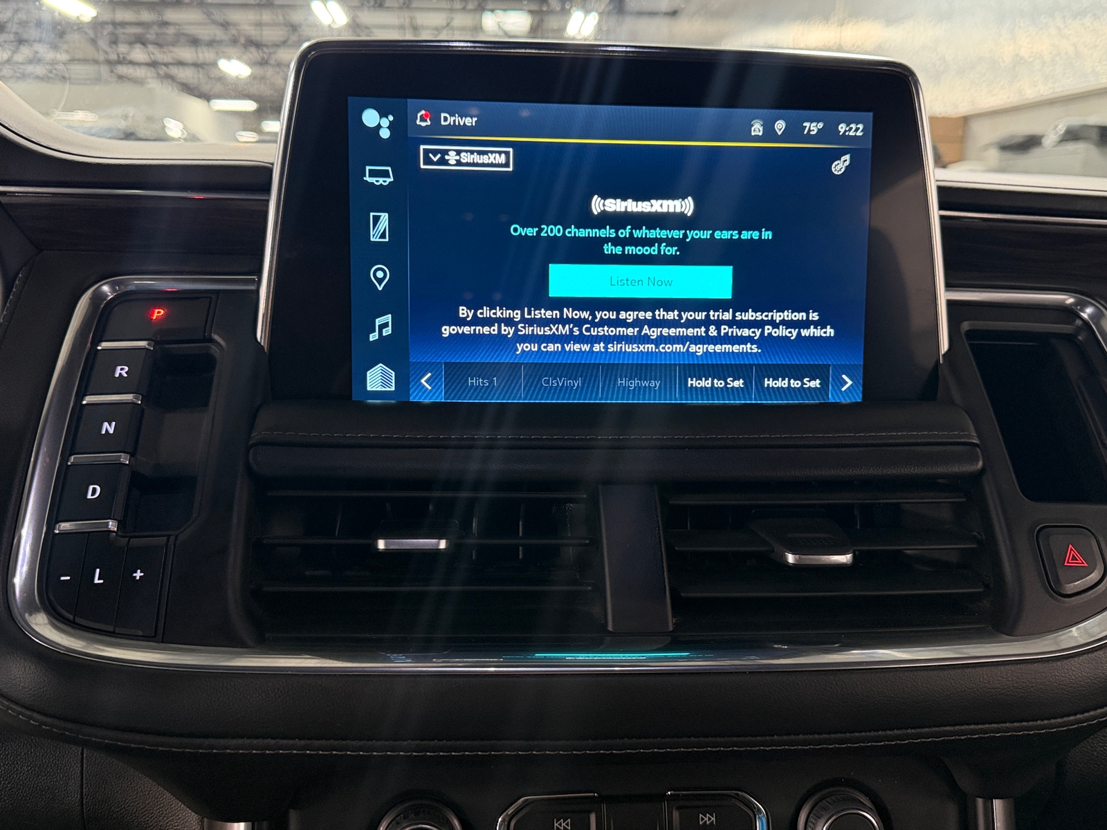 Thumbnail: 2023 Chevrolet Tahoe - 3
