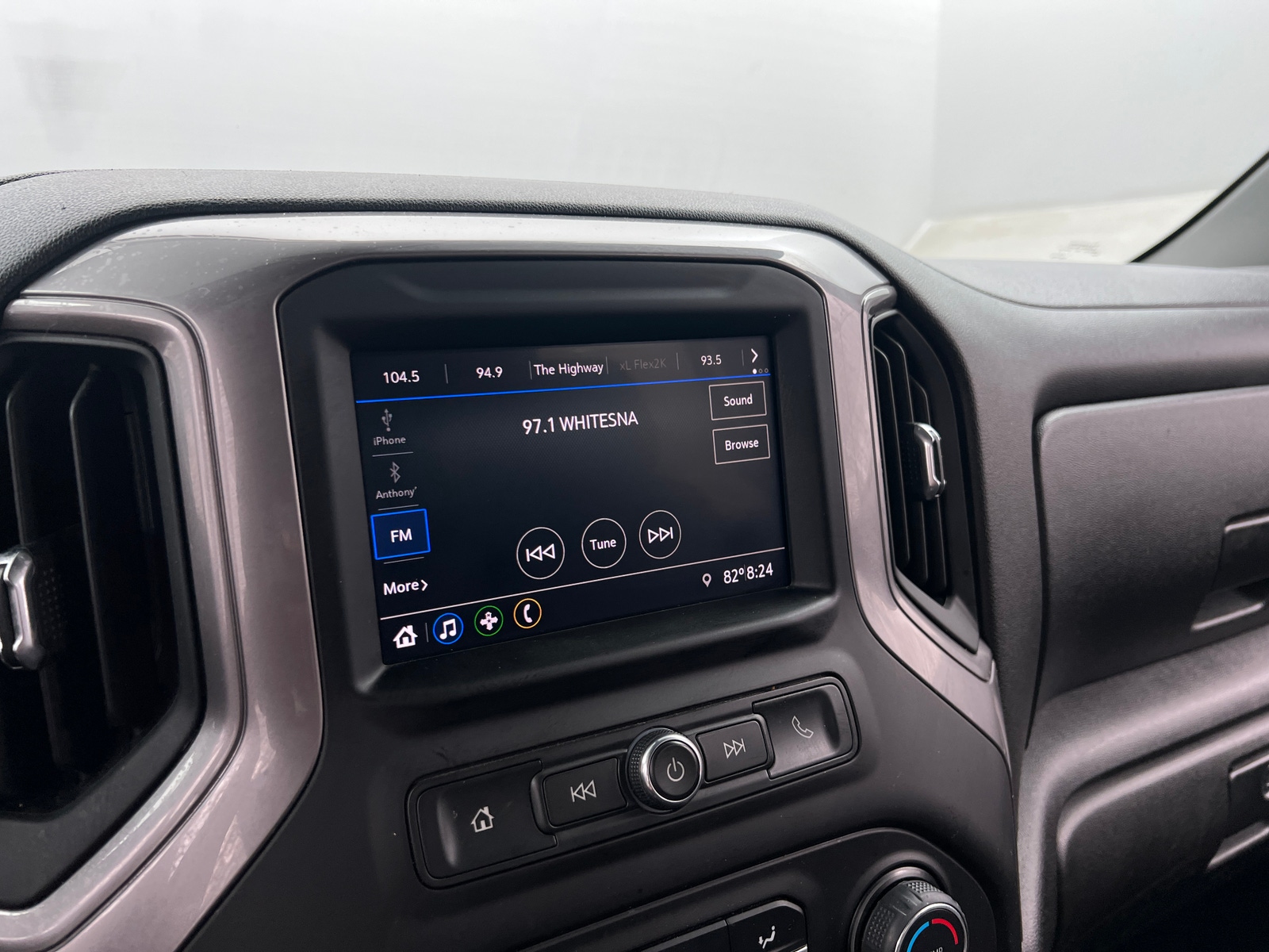 Thumbnail: 2022 Chevrolet Silverado 1500 - 4