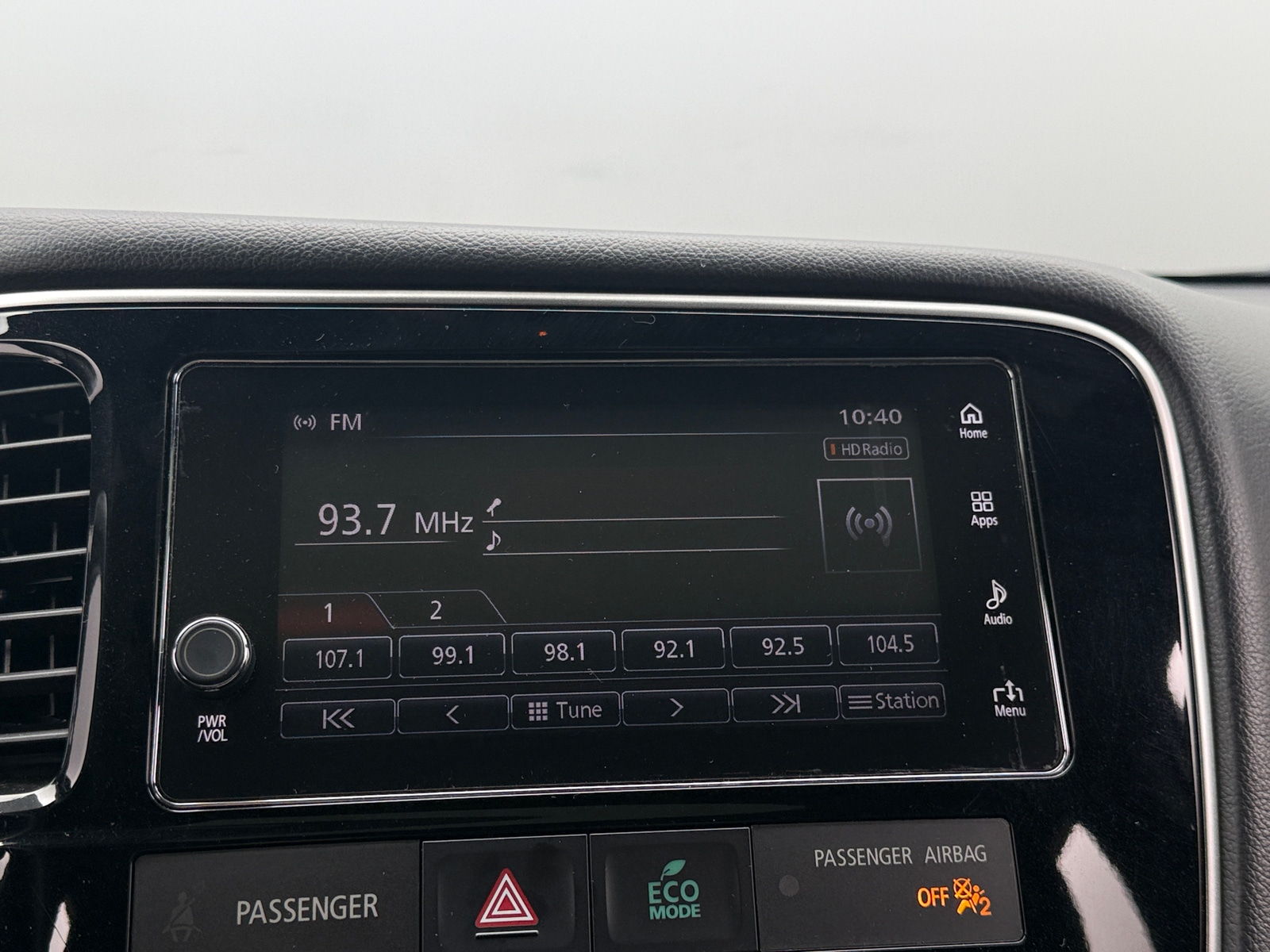 Thumbnail: 2018 Mitsubishi Outlander - 4