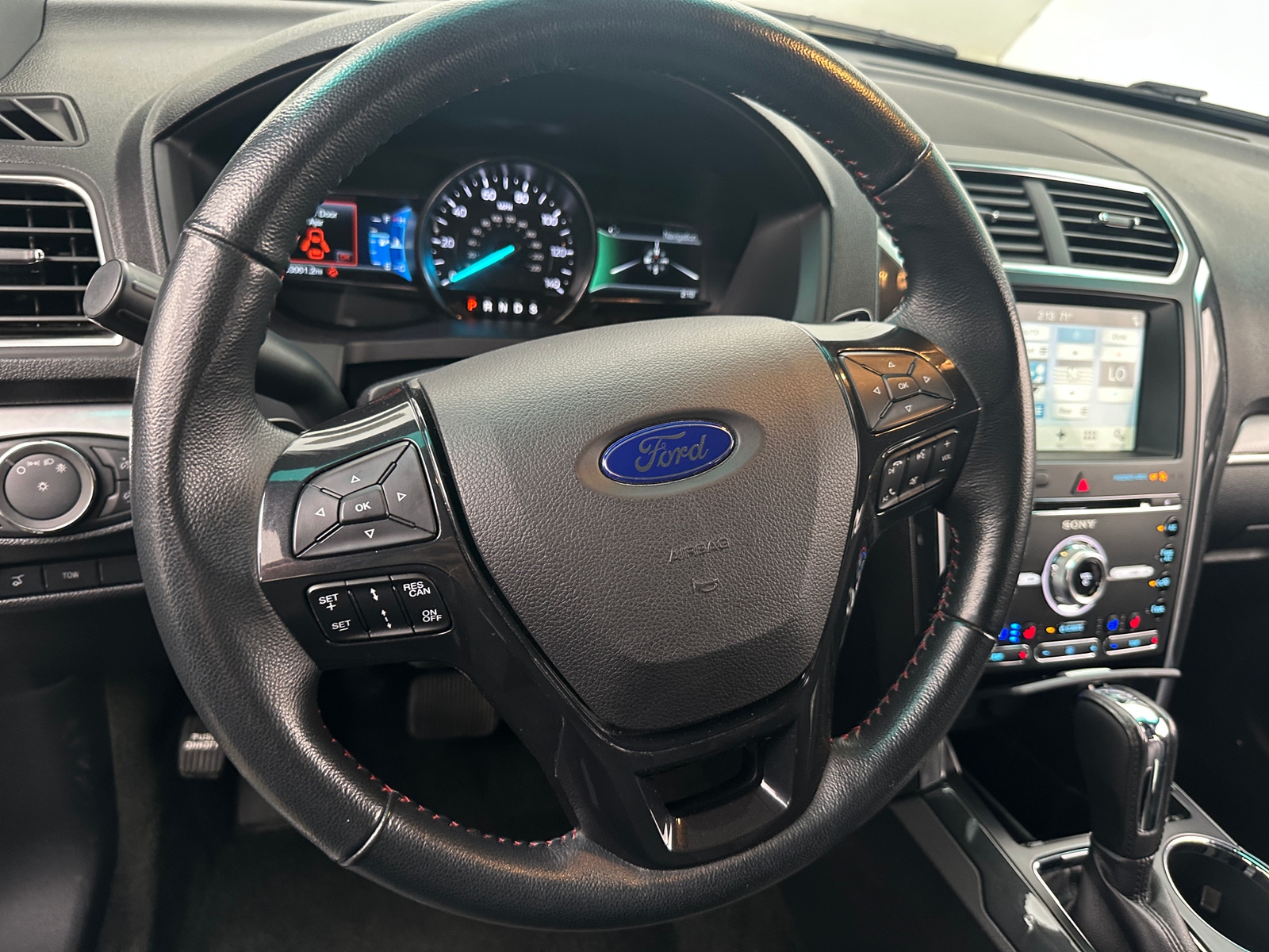 Thumbnail: 2017 Ford Explorer - 4