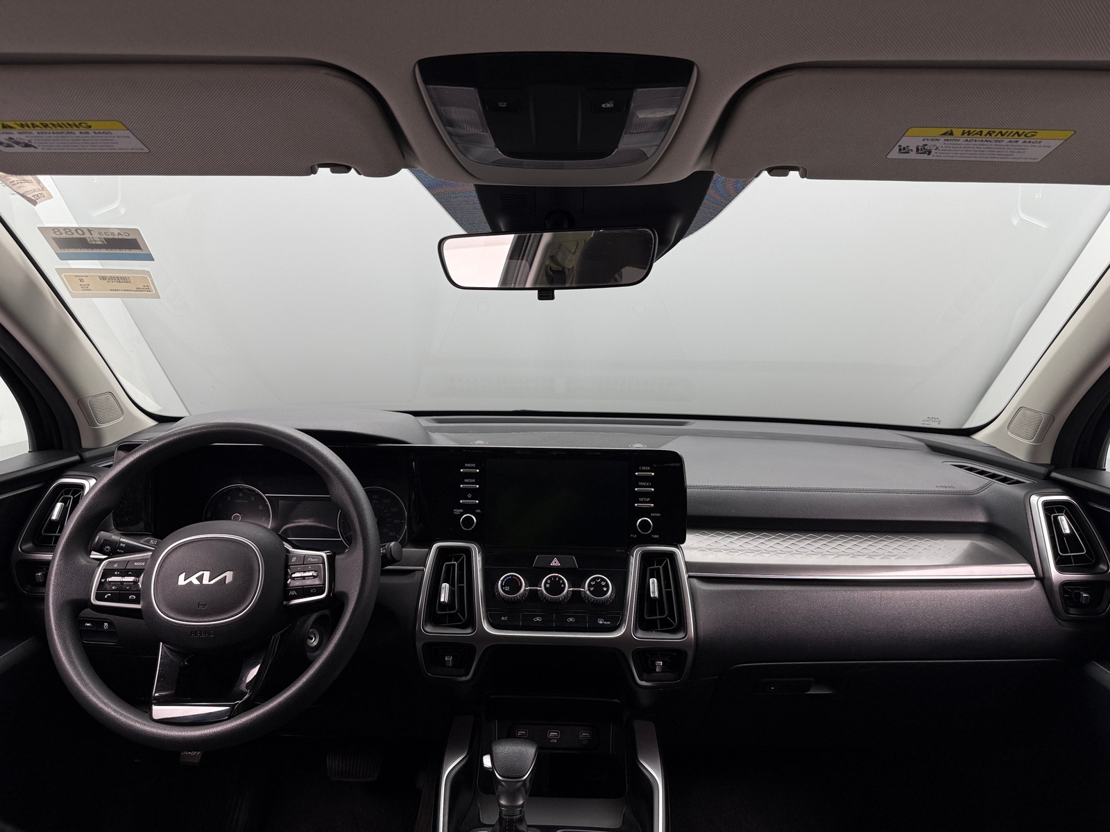 Thumbnail: 2022 Kia Sorento - 3