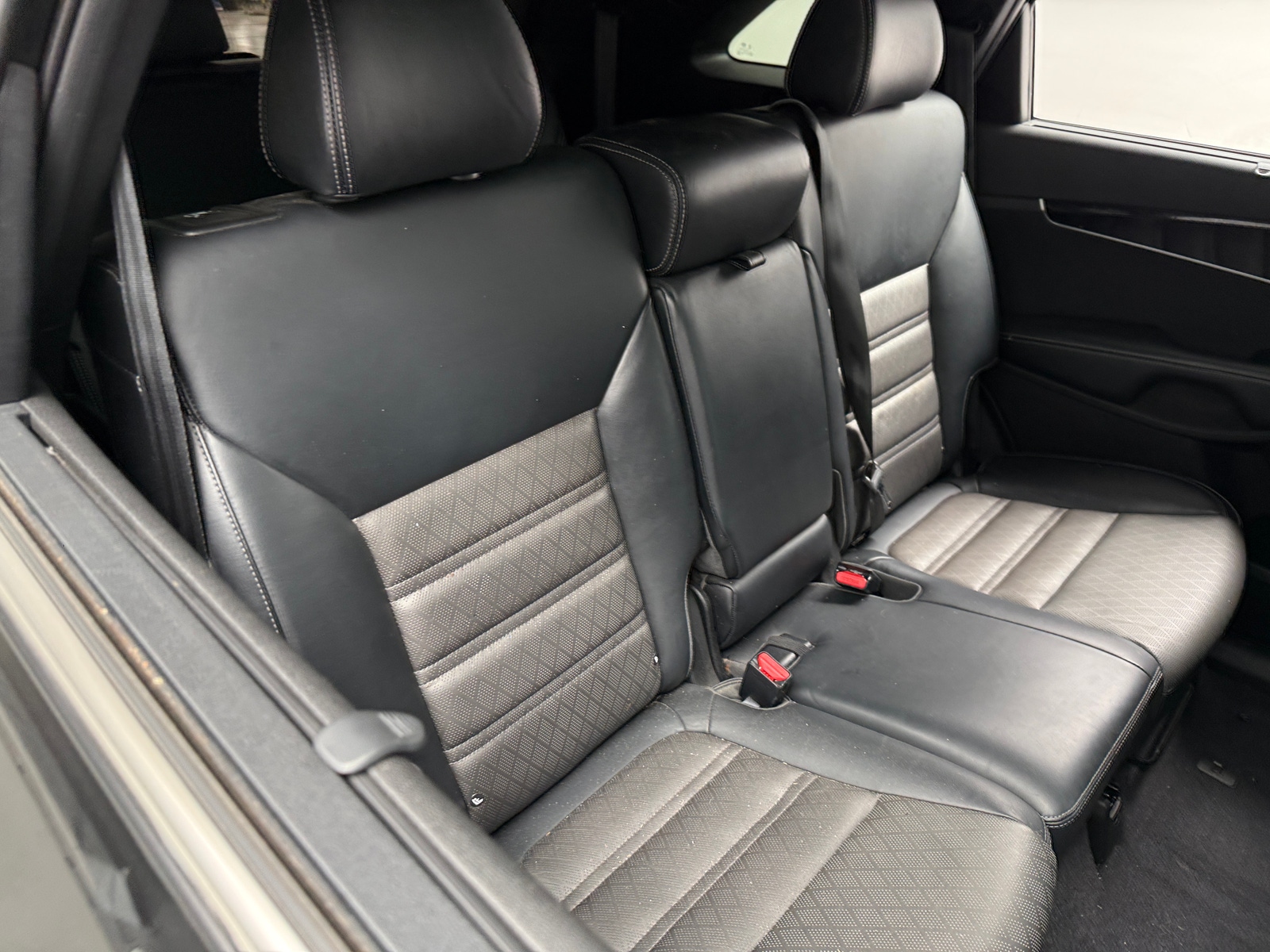 Thumbnail: 2017 Kia Sorento - 5