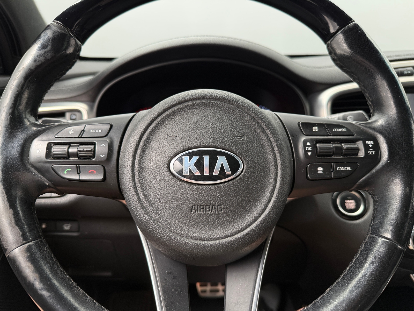 Thumbnail: 2017 Kia Sorento - 4