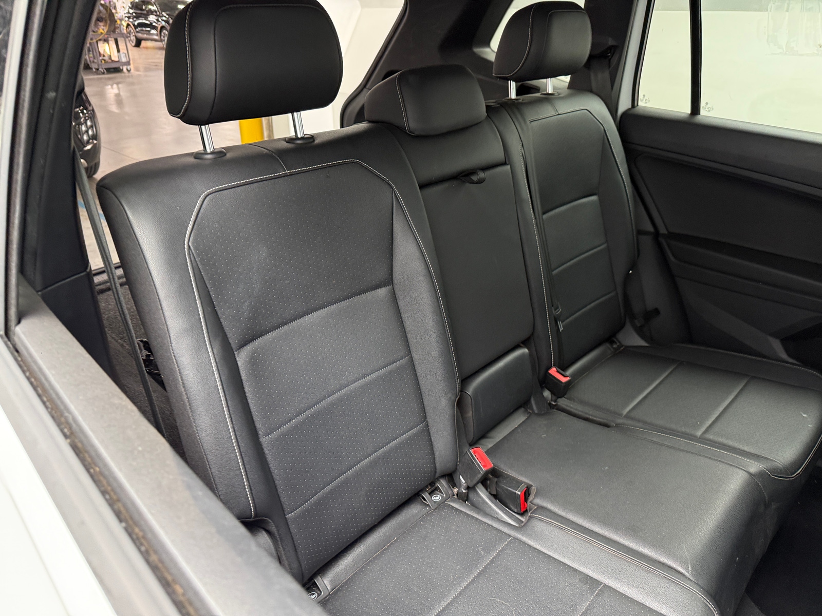 Thumbnail: 2021 Volkswagen Tiguan - 5