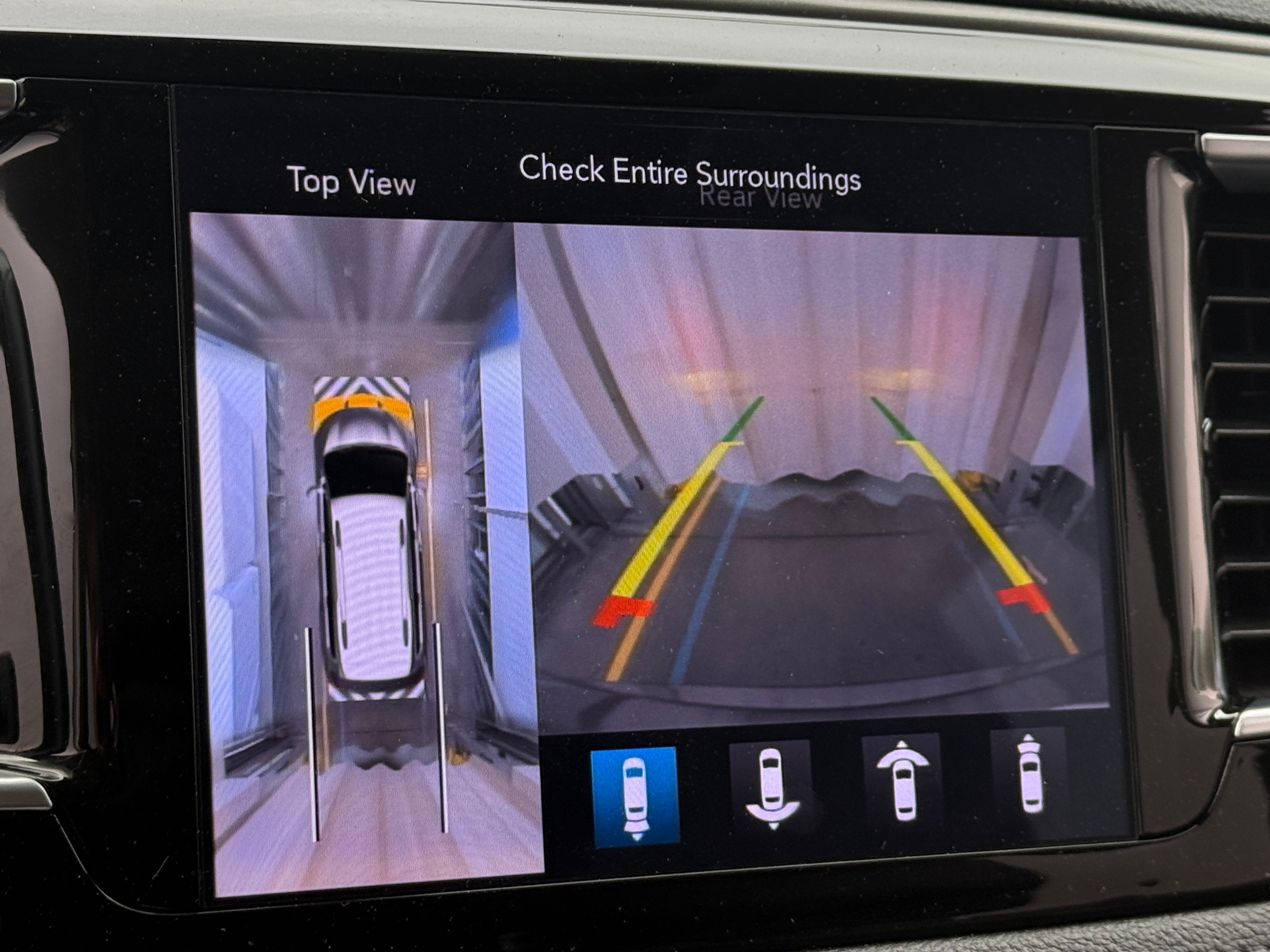 2019 Chrysler Pacifica Limited - Photo 18