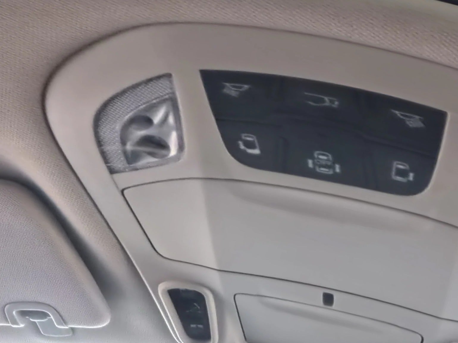 2019 Chrysler Pacifica Limited - Photo 23
