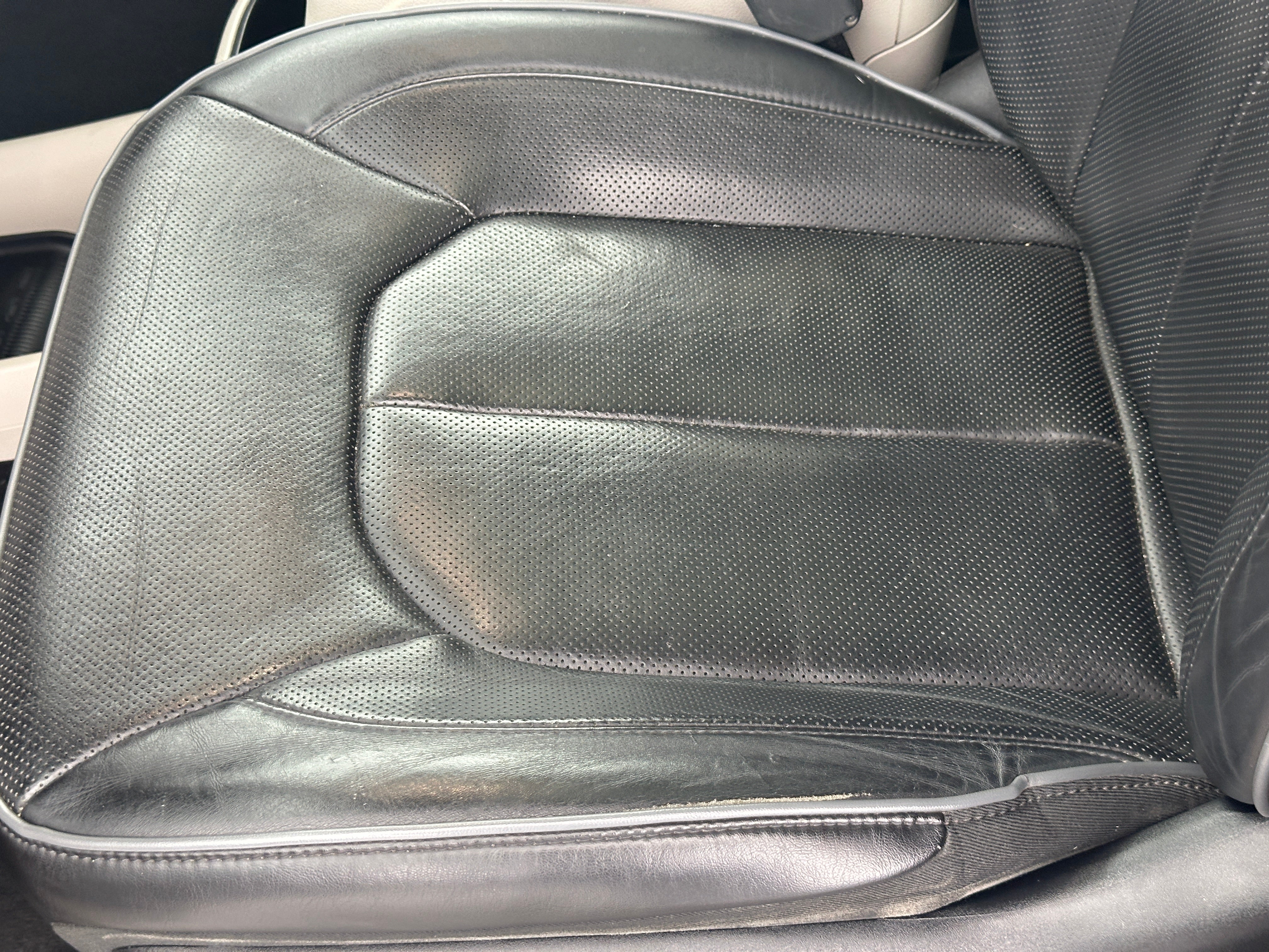 2019 Chrysler Pacifica Limited - Photo 24