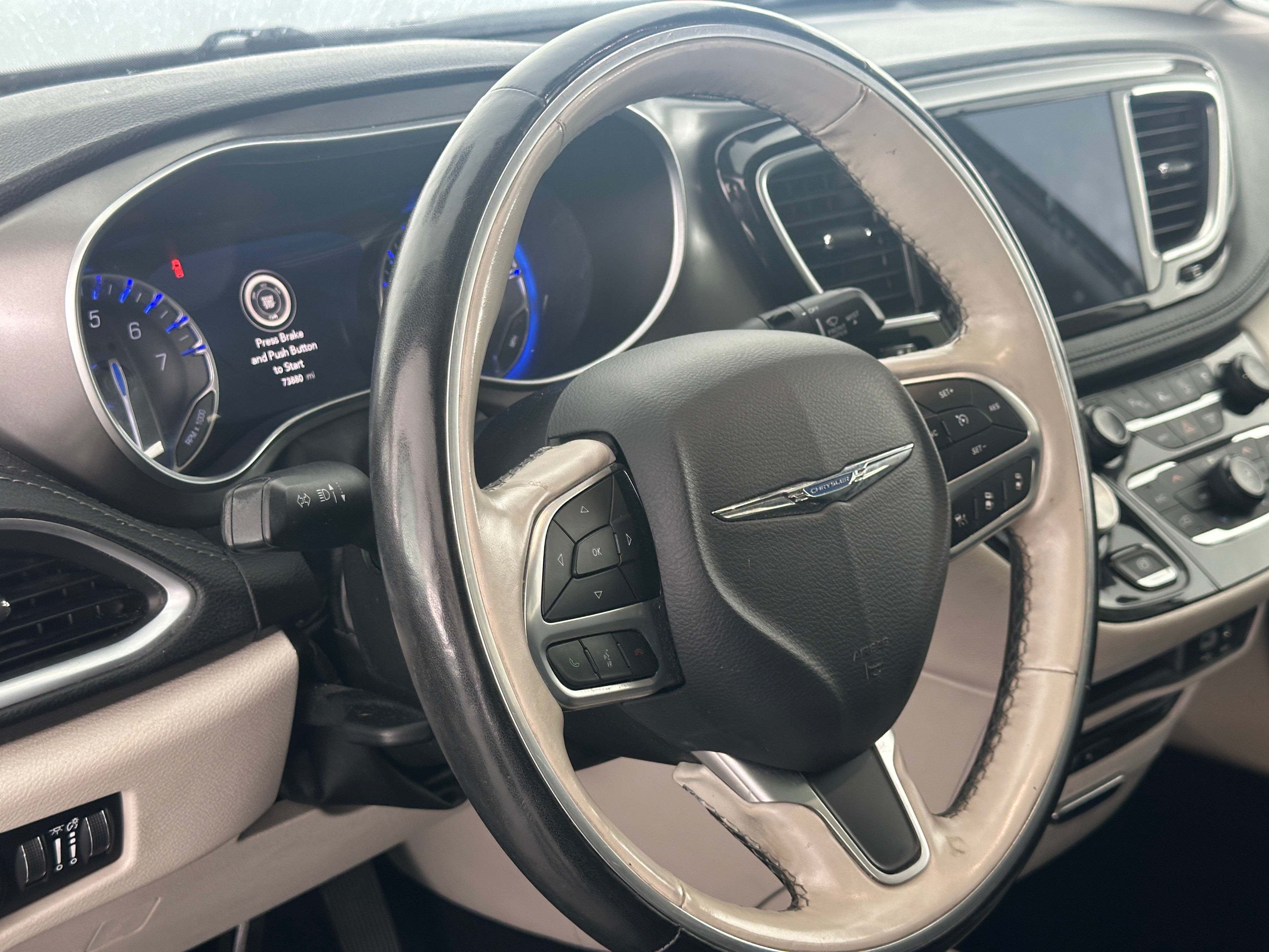 2019 Chrysler Pacifica Limited - Photo 25