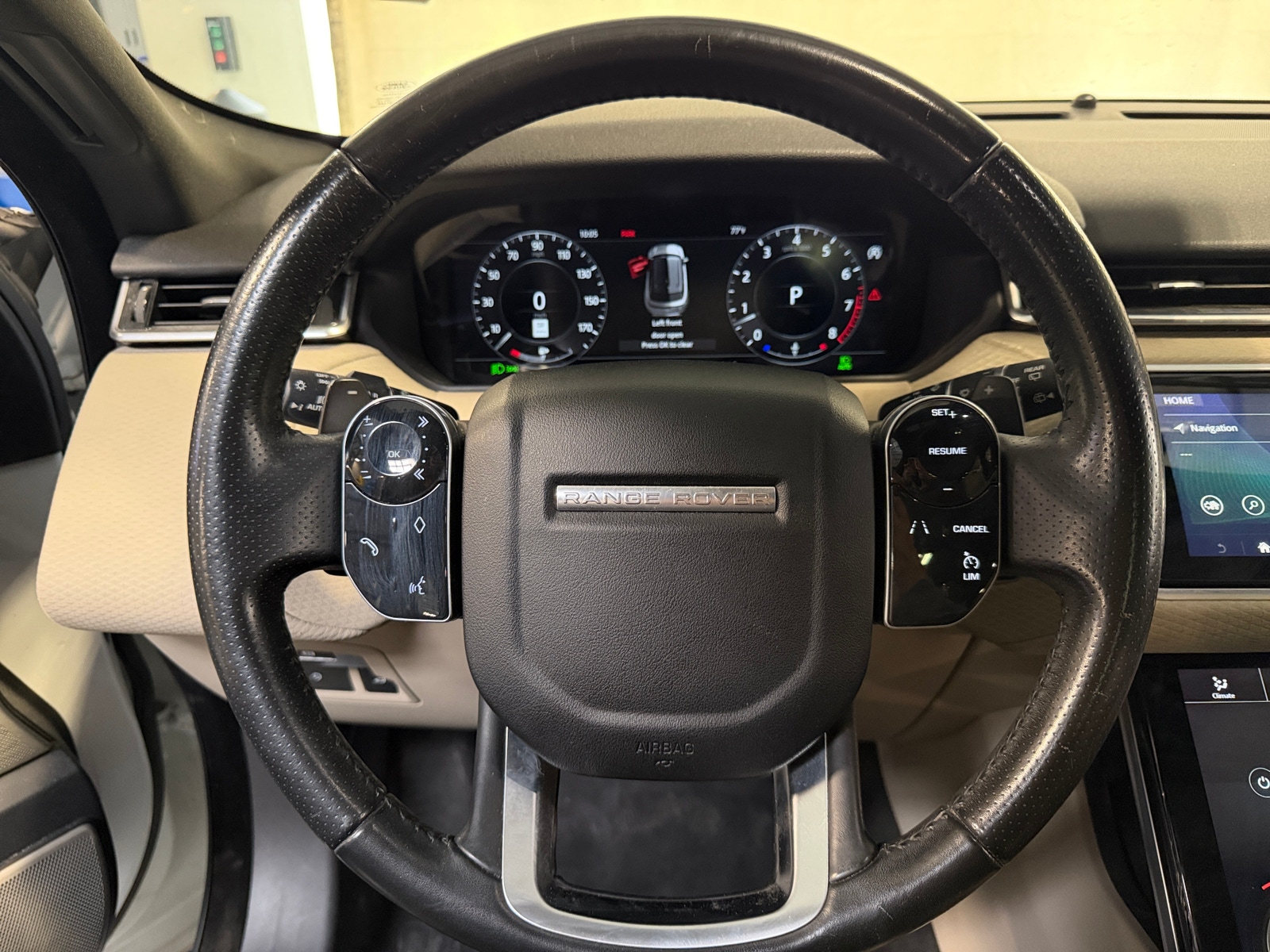 Thumbnail: 2018 Land Rover Range Rover Velar - 4