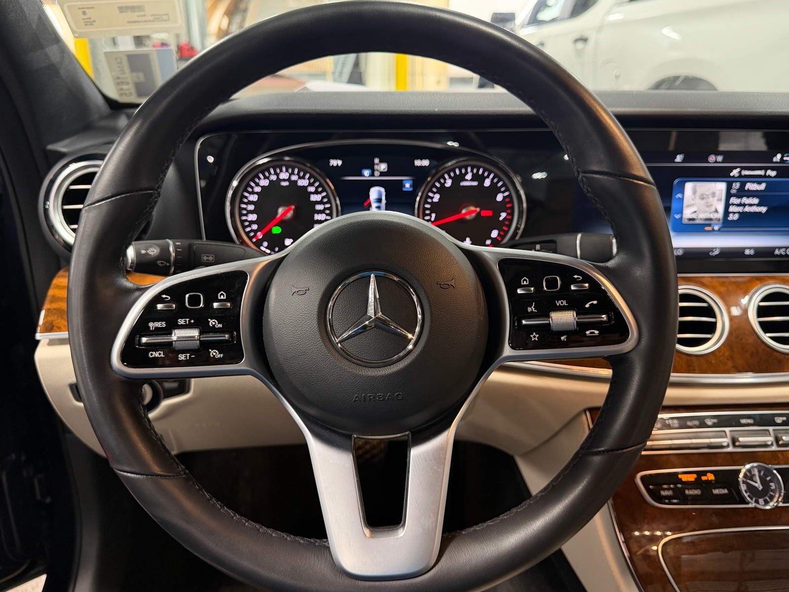 Thumbnail: 2019 Mercedes-Benz E-Class - 4