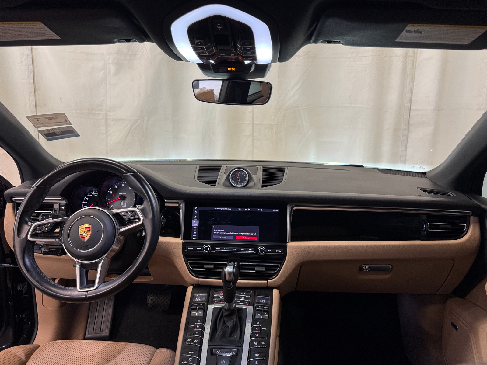 Thumbnail: 2021 Porsche Macan - 2