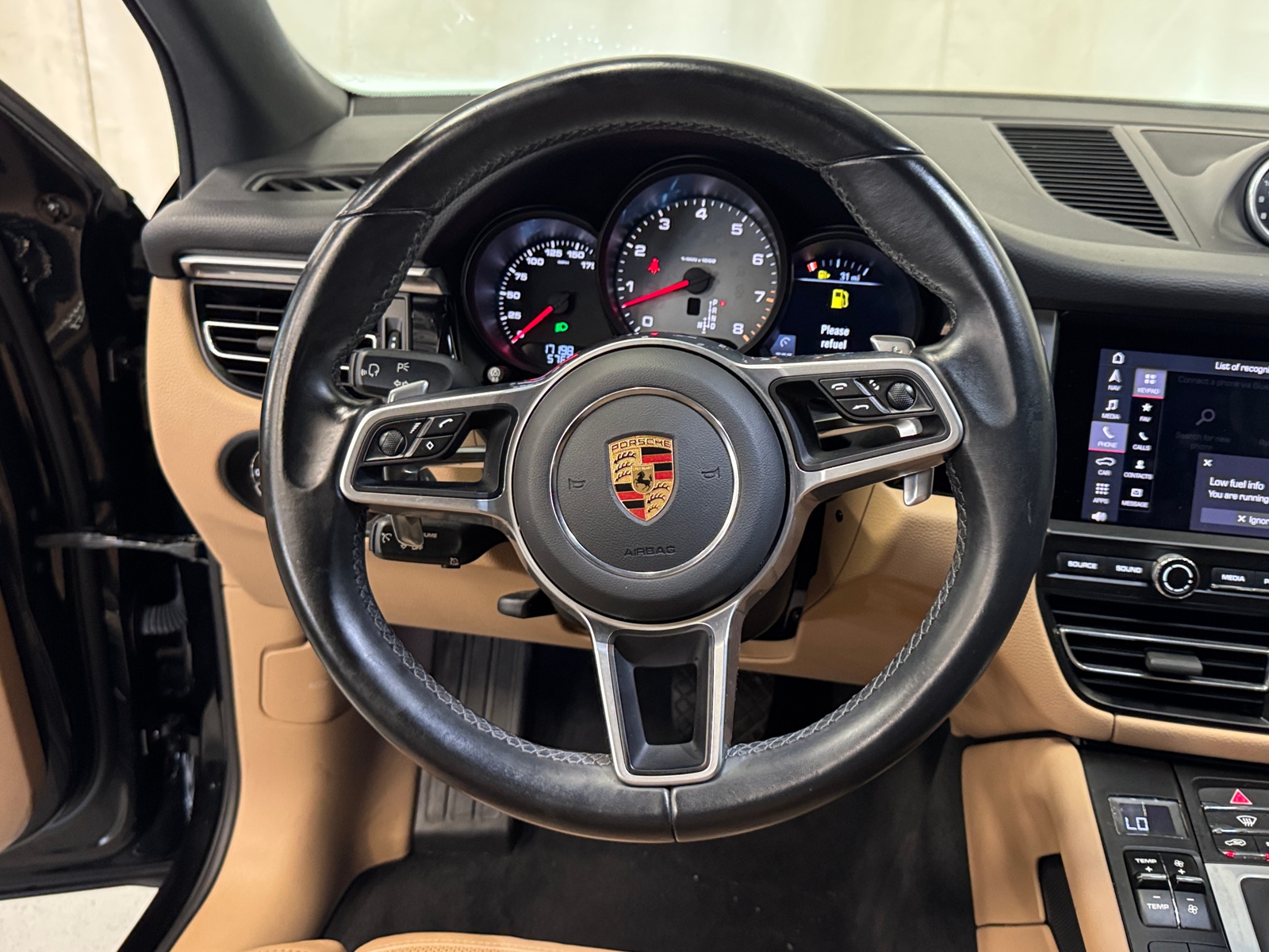 Thumbnail: 2021 Porsche Macan - 4