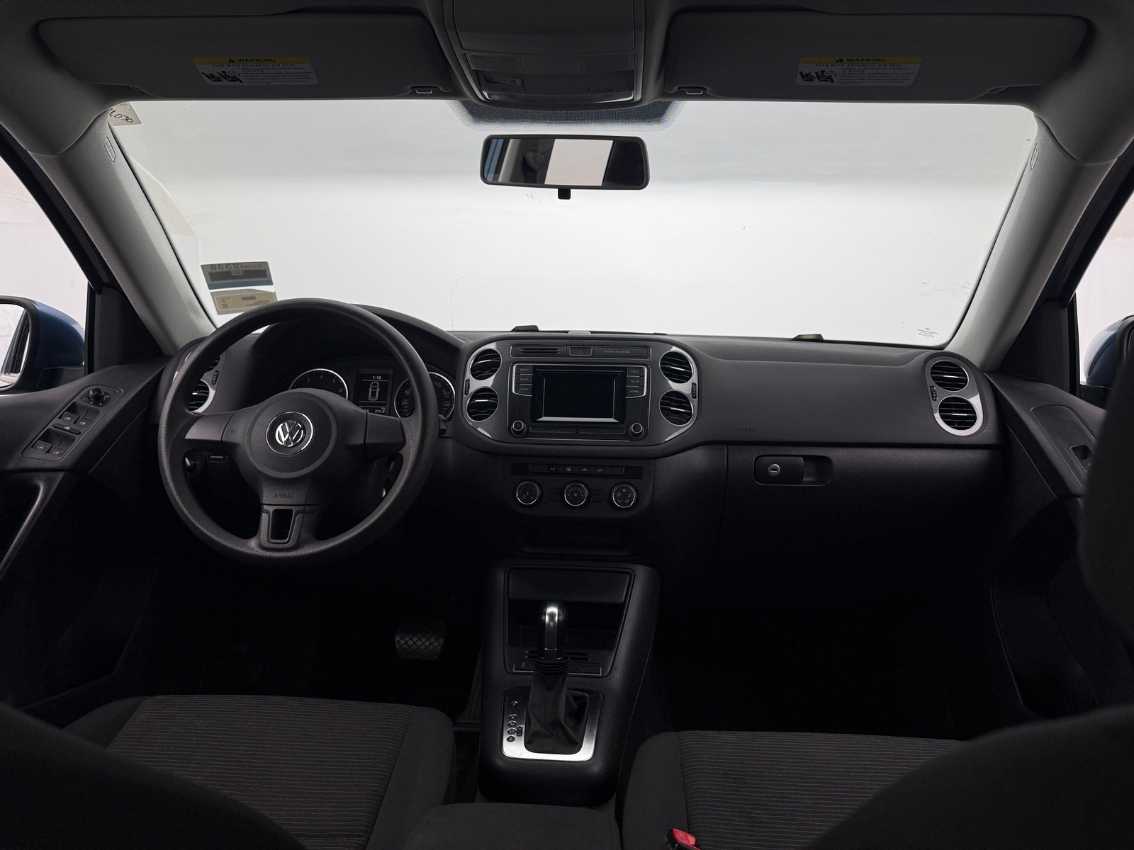Thumbnail: 2017 Volkswagen Tiguan - 3