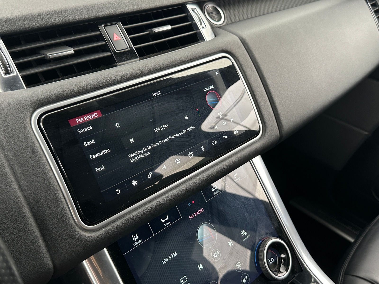 Thumbnail: 2020 Land Rover Range Rover Sport - 3