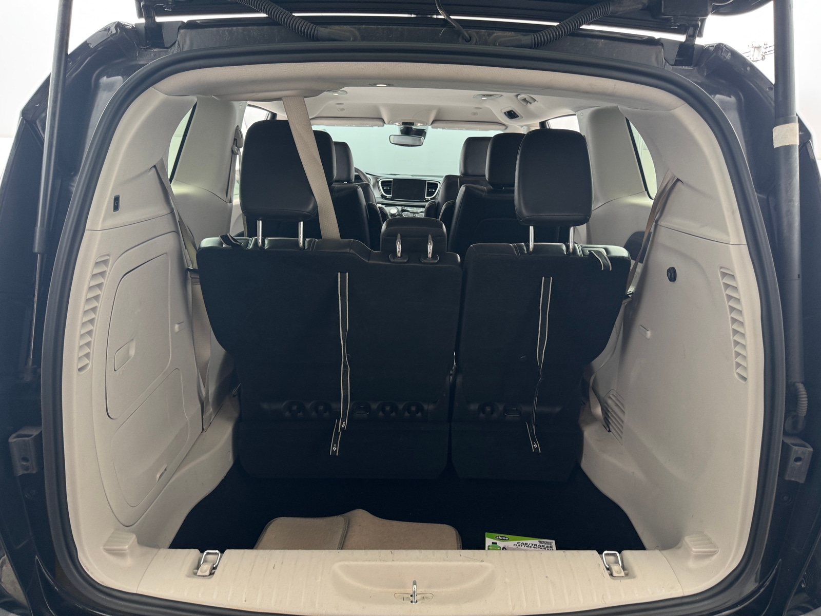 Thumbnail: 2024 Chrysler Pacifica - 6