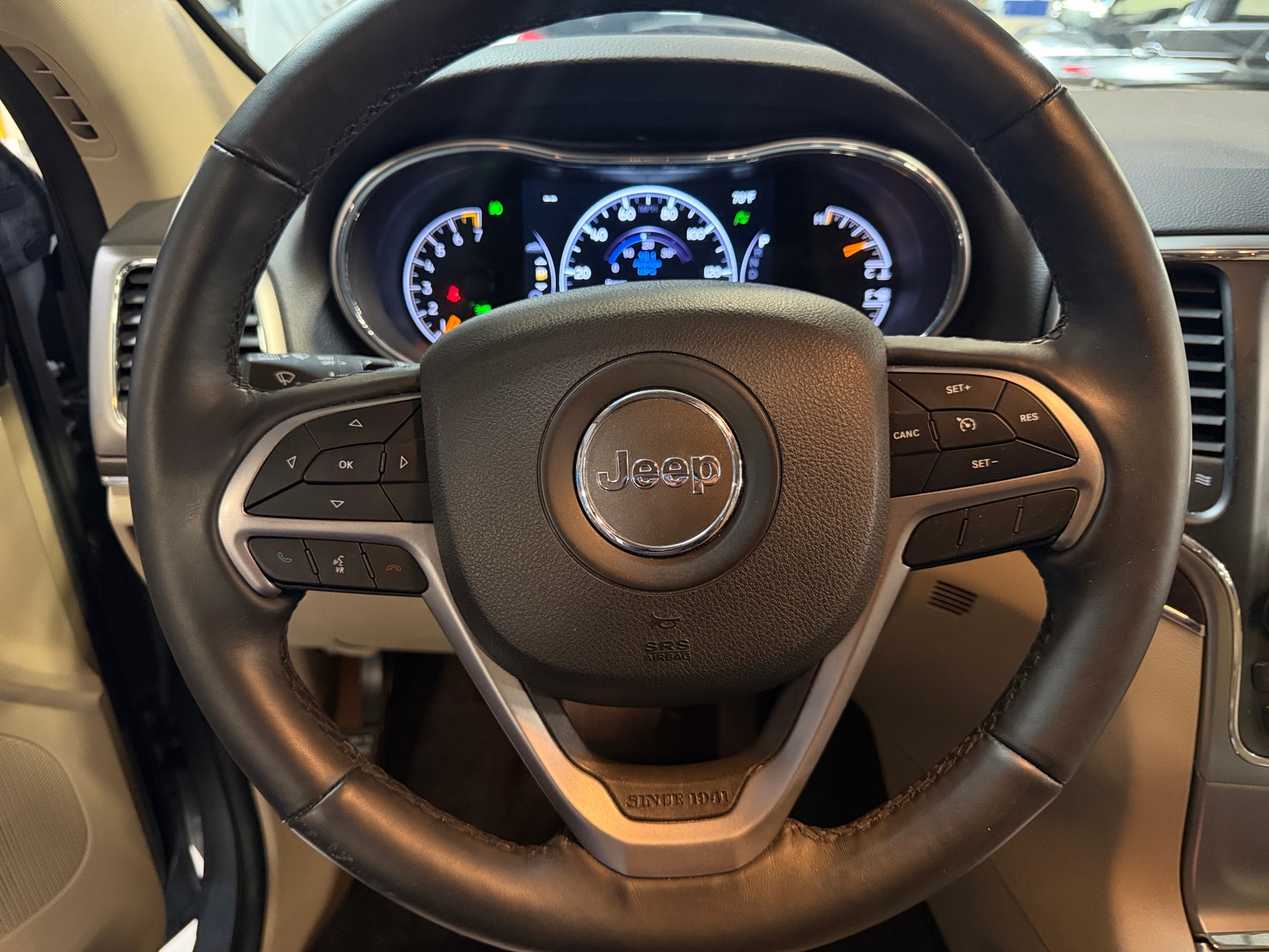 Thumbnail: 2018 Jeep Grand Cherokee - 4
