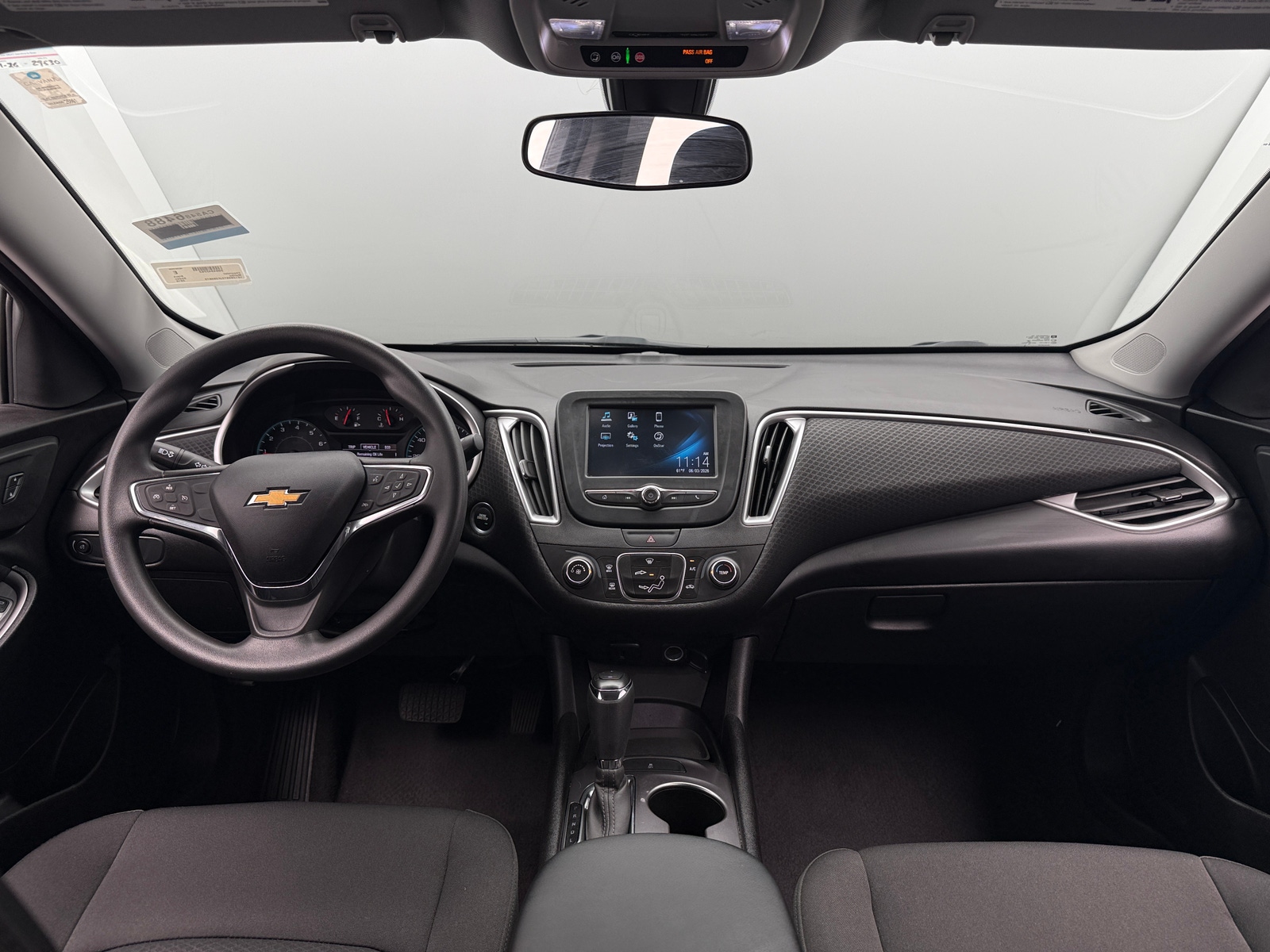Thumbnail: 2018 Chevrolet Malibu - 3