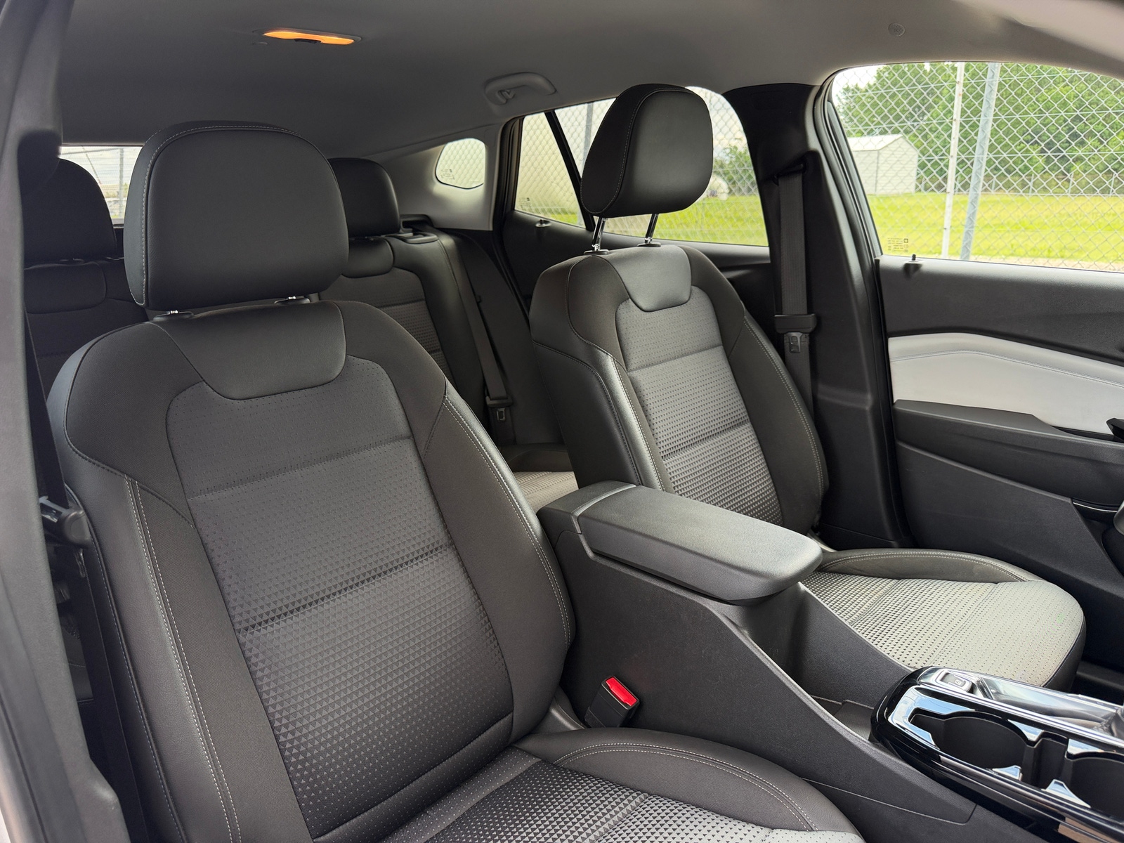 Thumbnail: 2025 Chevrolet Trax - 2