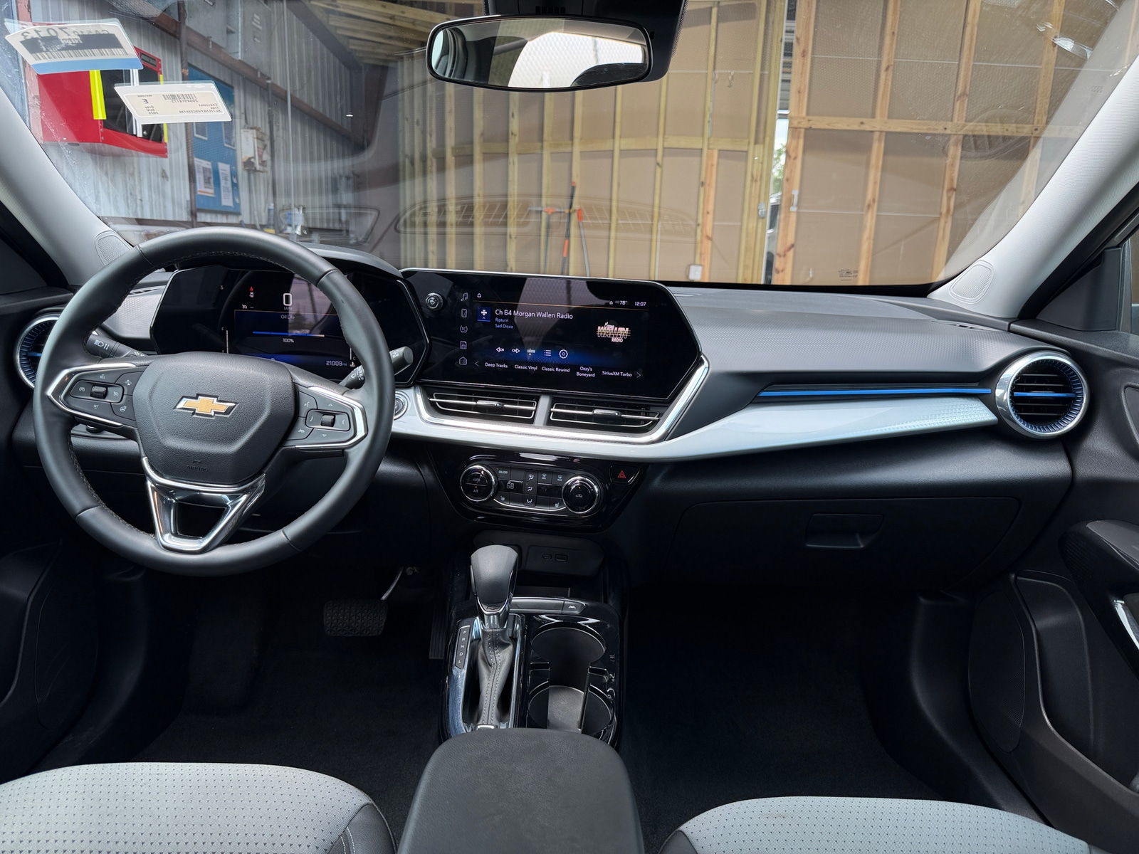 Thumbnail: 2025 Chevrolet Trax - 3