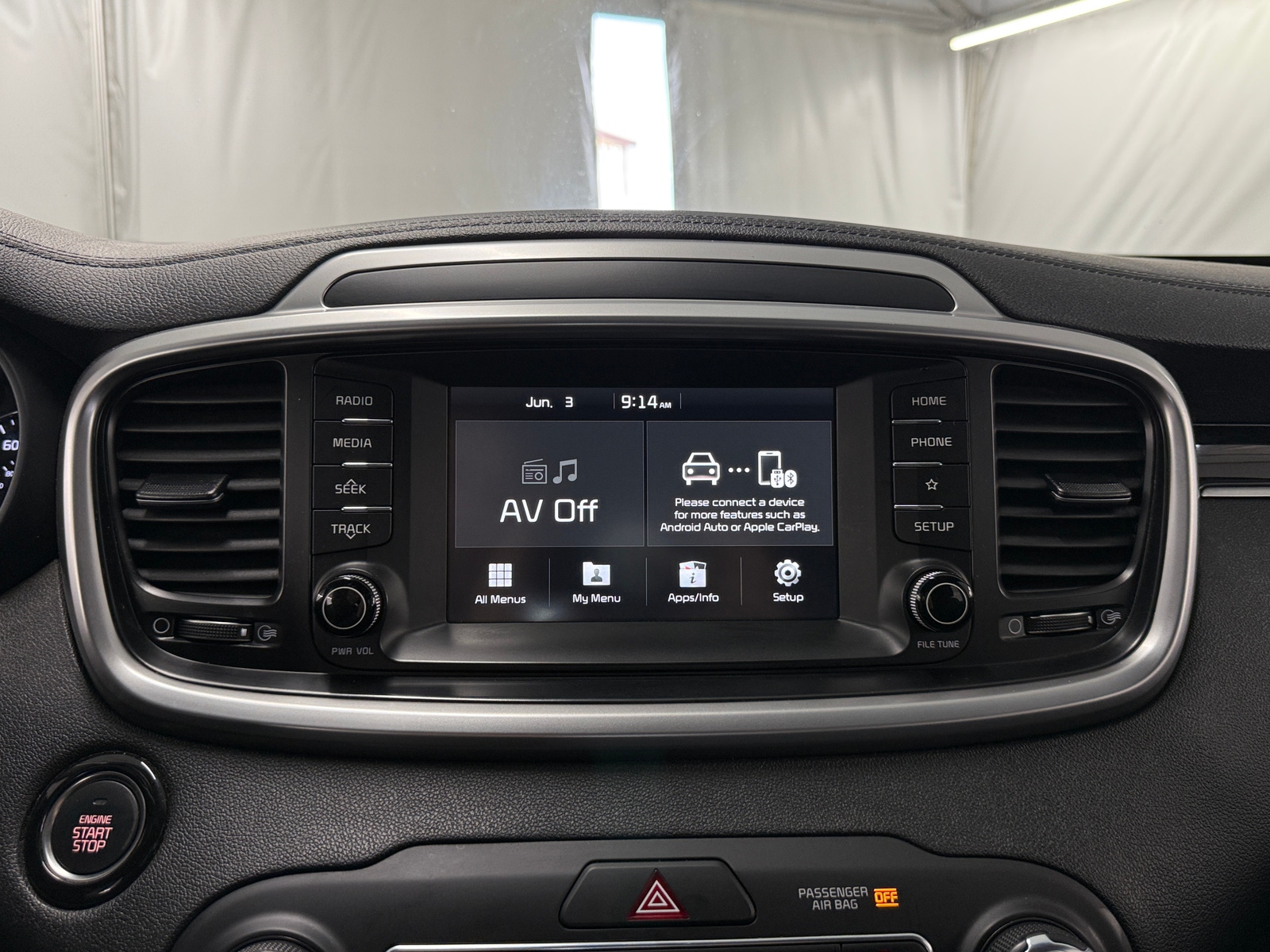 Thumbnail: 2020 Kia Sorento - 4