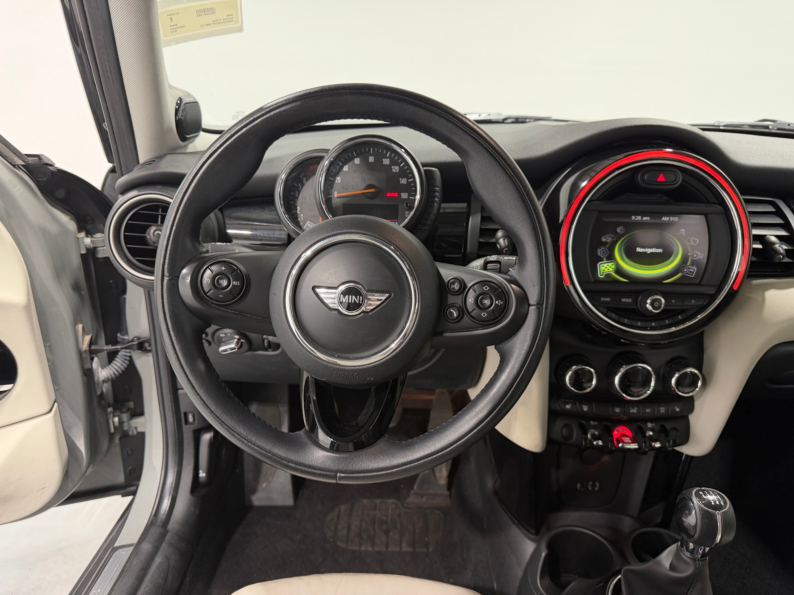 Thumbnail: 2015 MINI Cooper Hardtop - 4