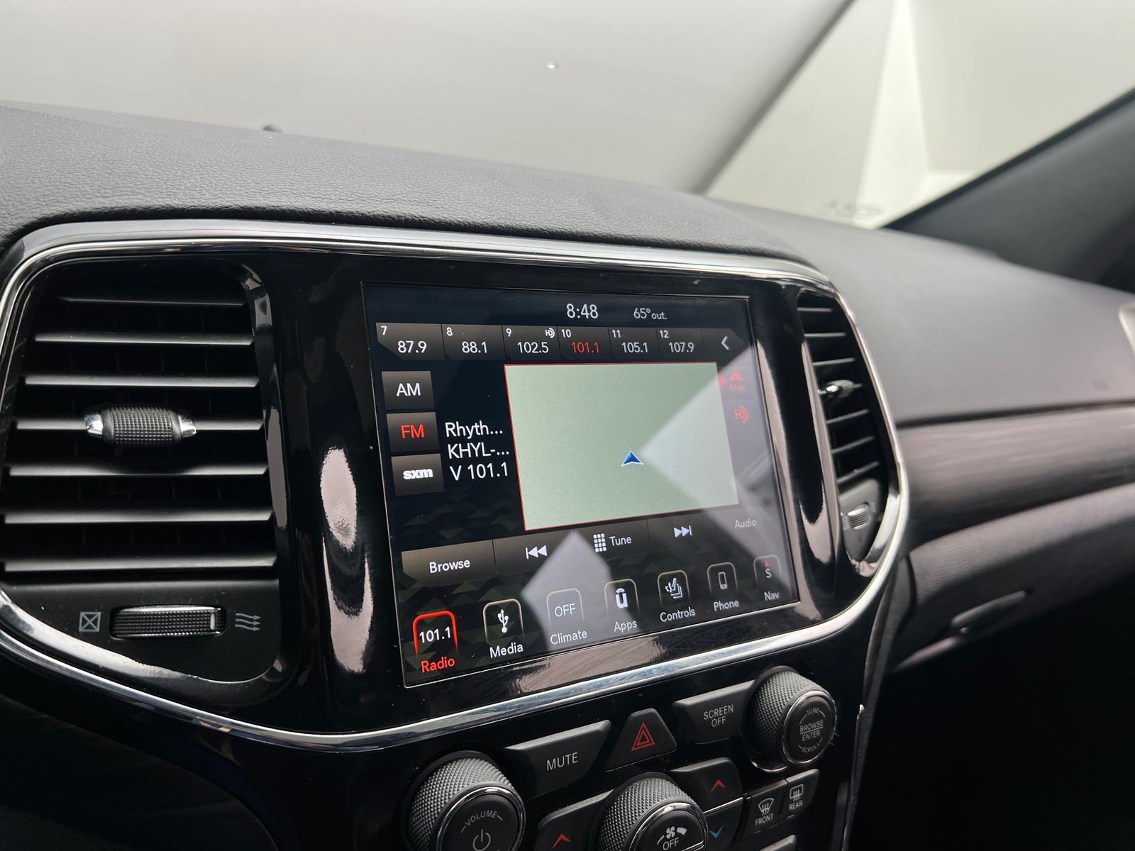 Thumbnail: 2019 Jeep Grand Cherokee - 4