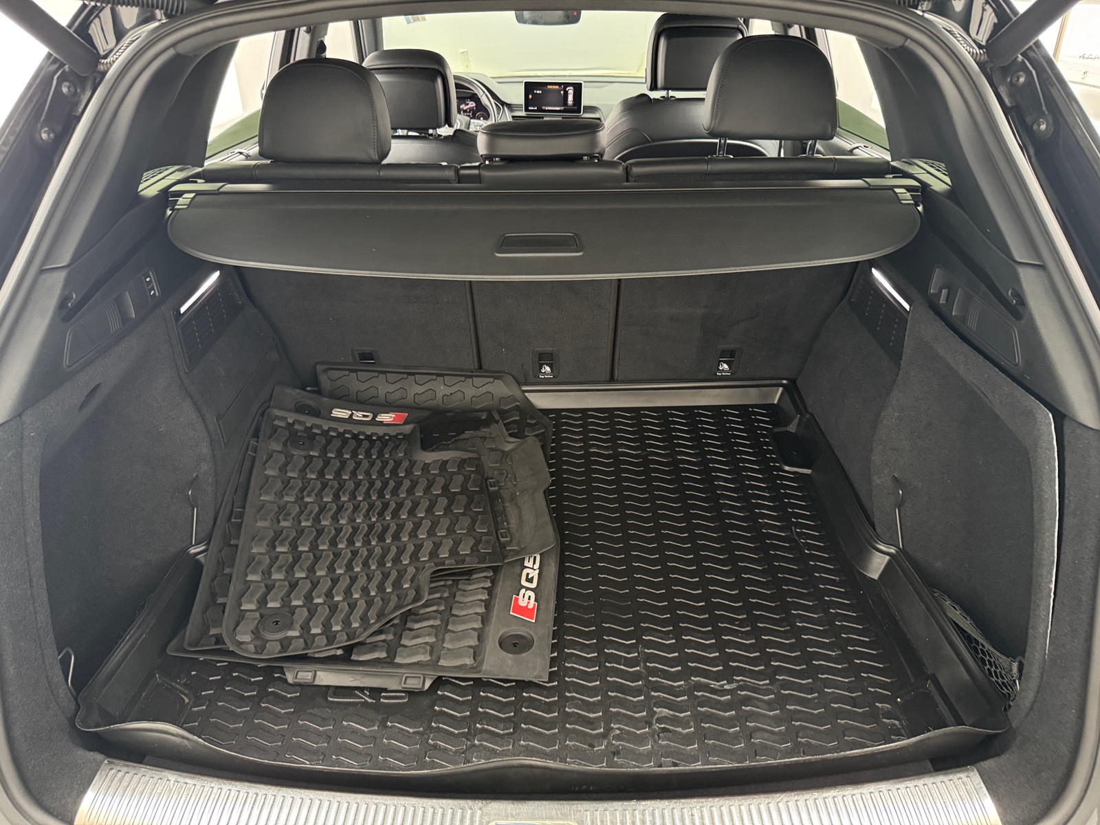 Thumbnail: 2019 Audi SQ5 - 6