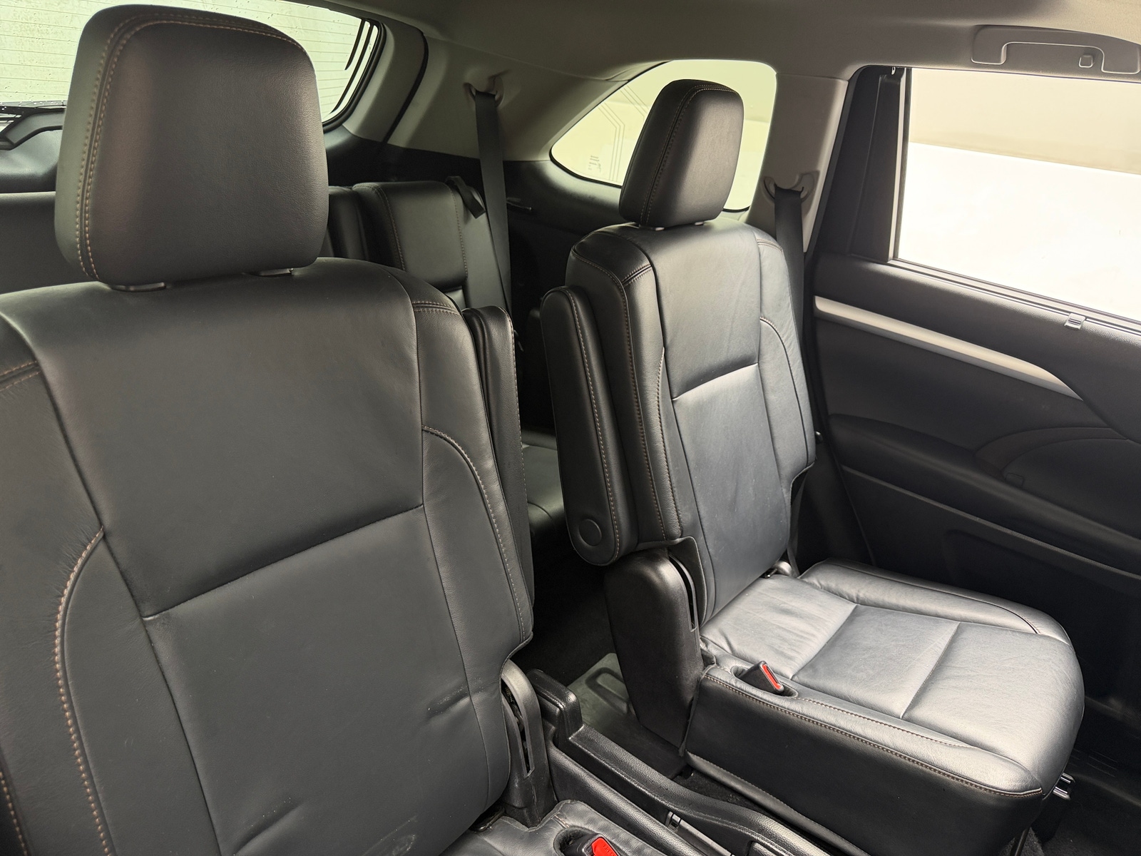 Thumbnail: 2018 Toyota Highlander - 5