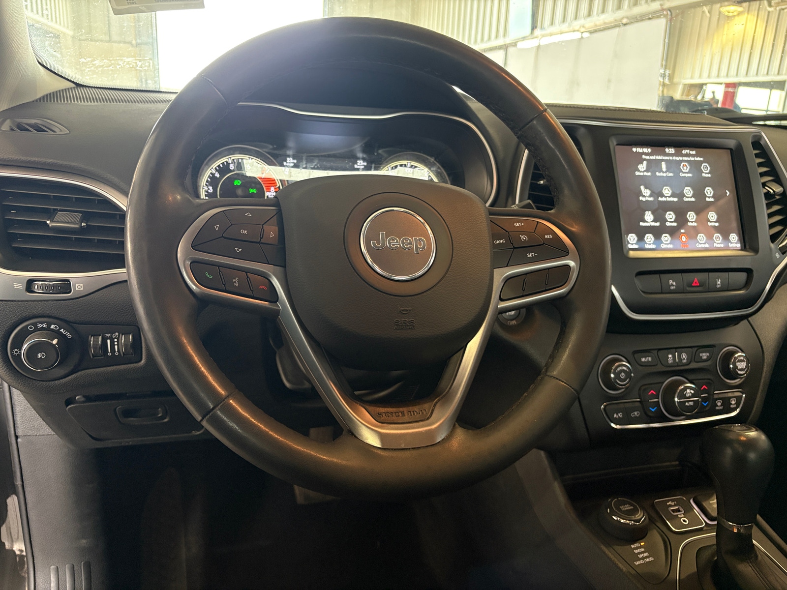Thumbnail: 2022 Jeep Cherokee - 4