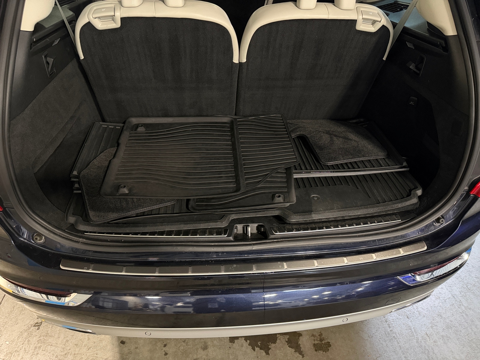 Thumbnail: 2019 Volvo XC90 - 6