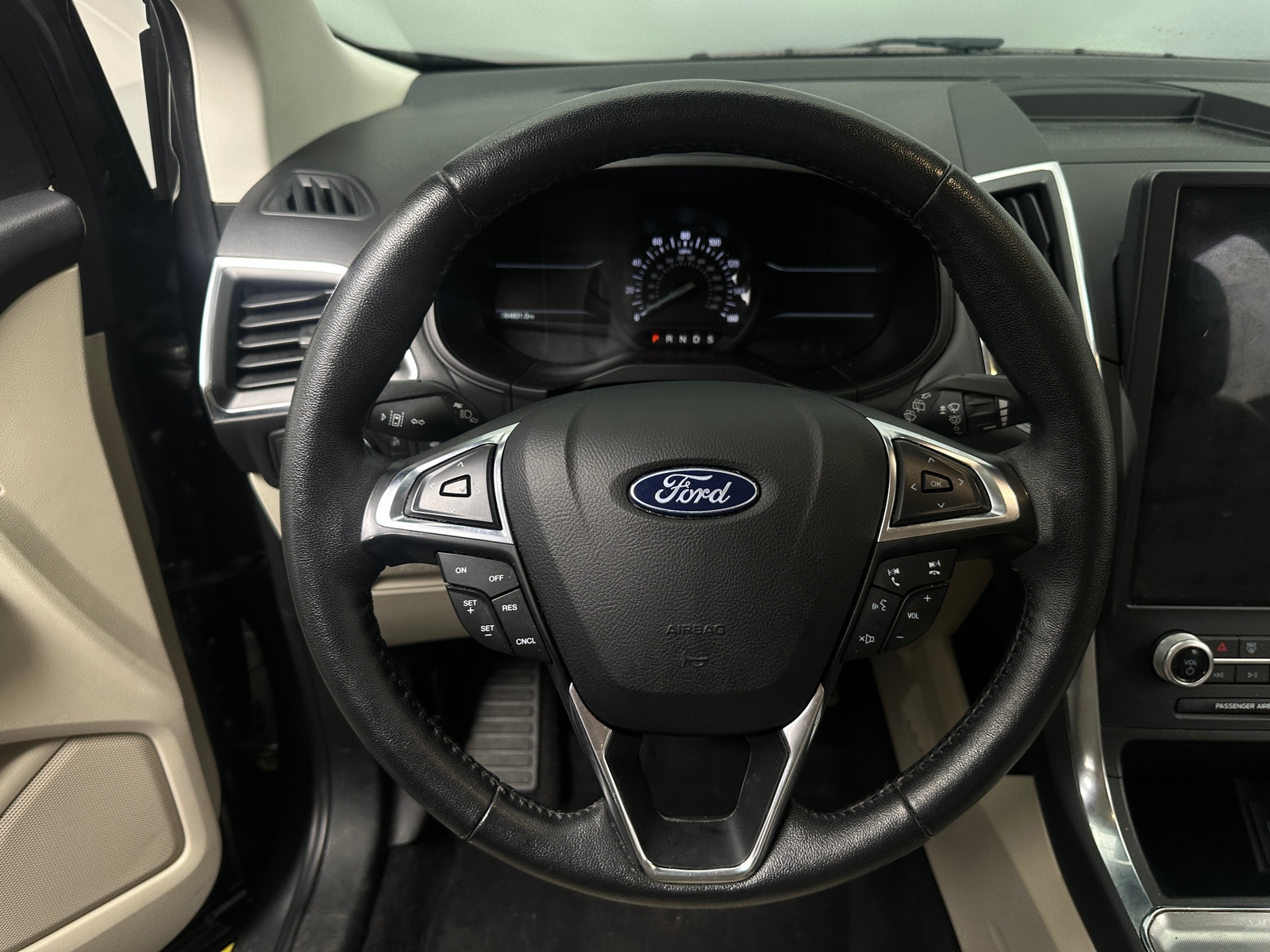 Thumbnail: 2022 Ford Edge - 4