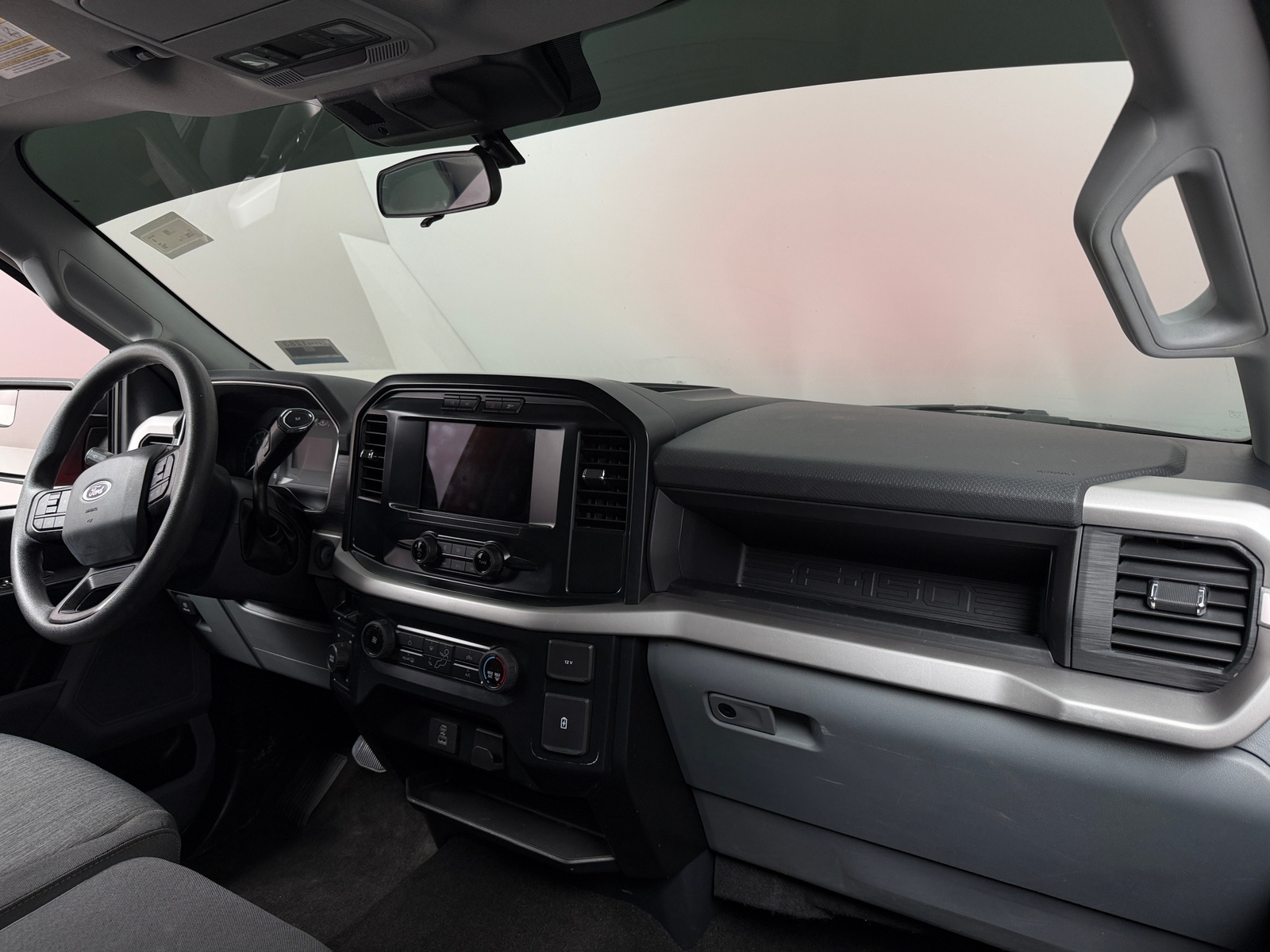 Thumbnail: 2022 Ford Econoline - 3