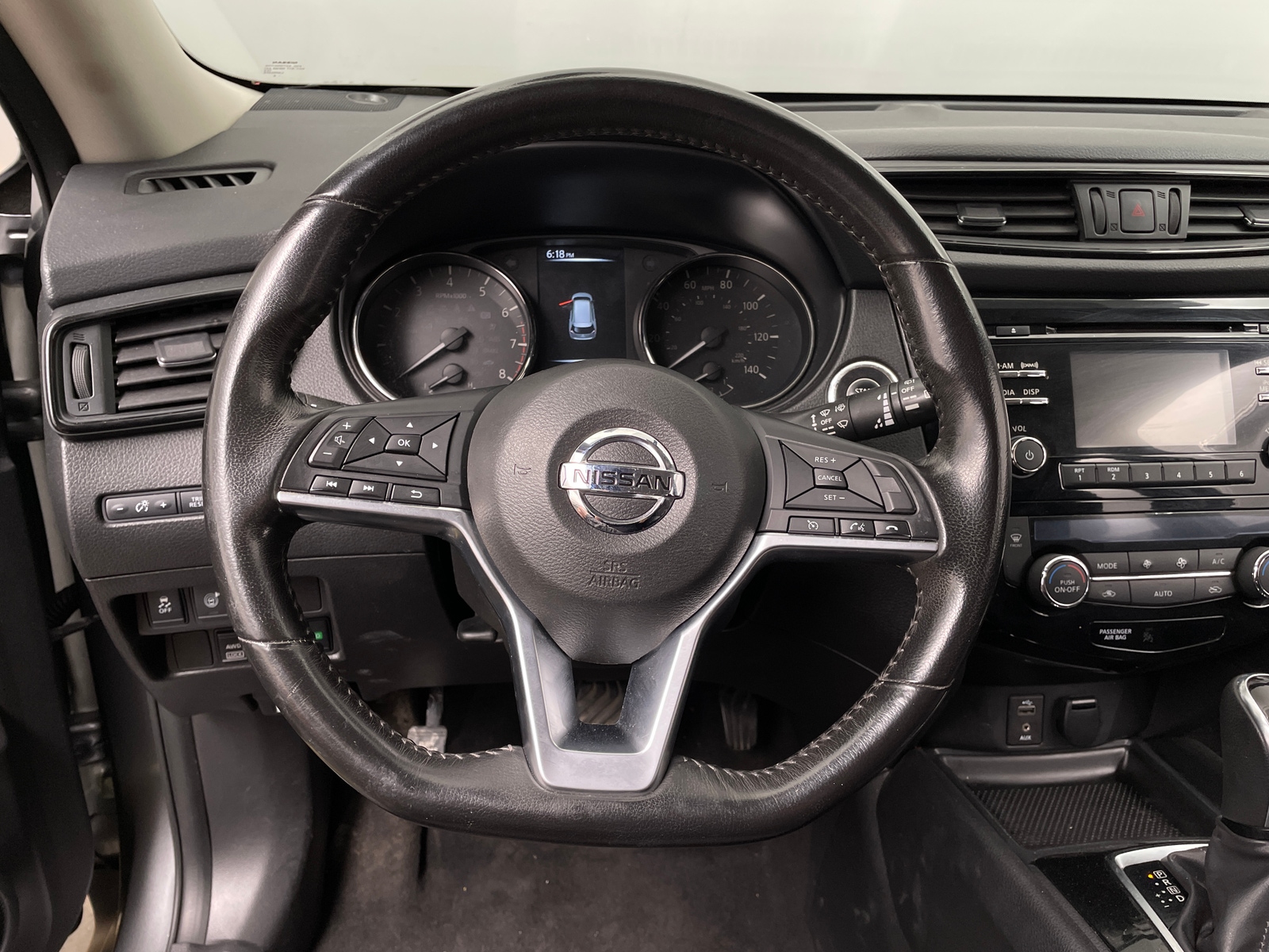 Thumbnail: 2017 Nissan Rogue - 5
