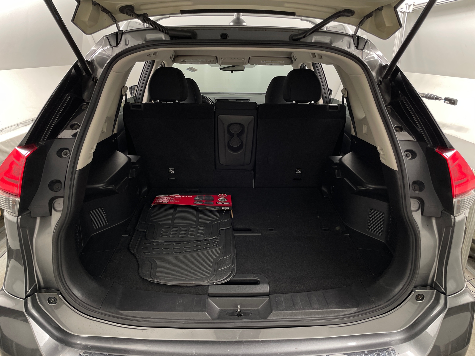 Thumbnail: 2017 Nissan Rogue - 7