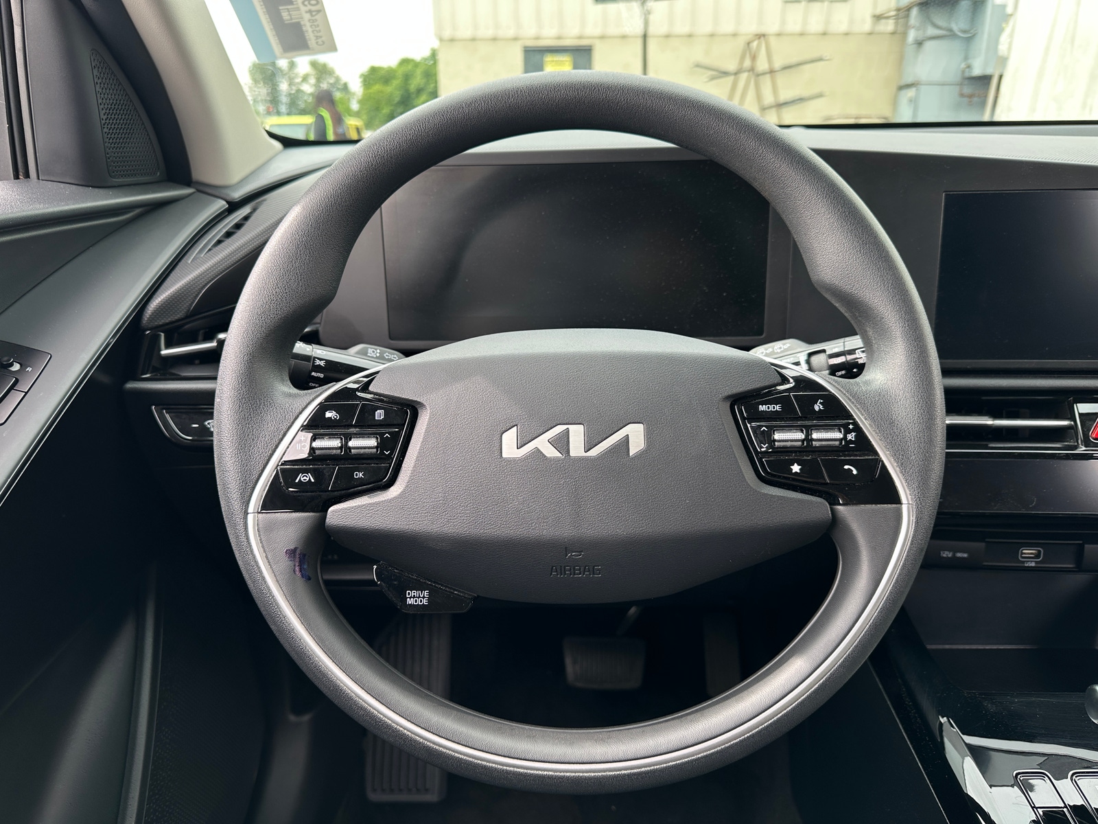 Thumbnail: 2024 Kia Niro - 5