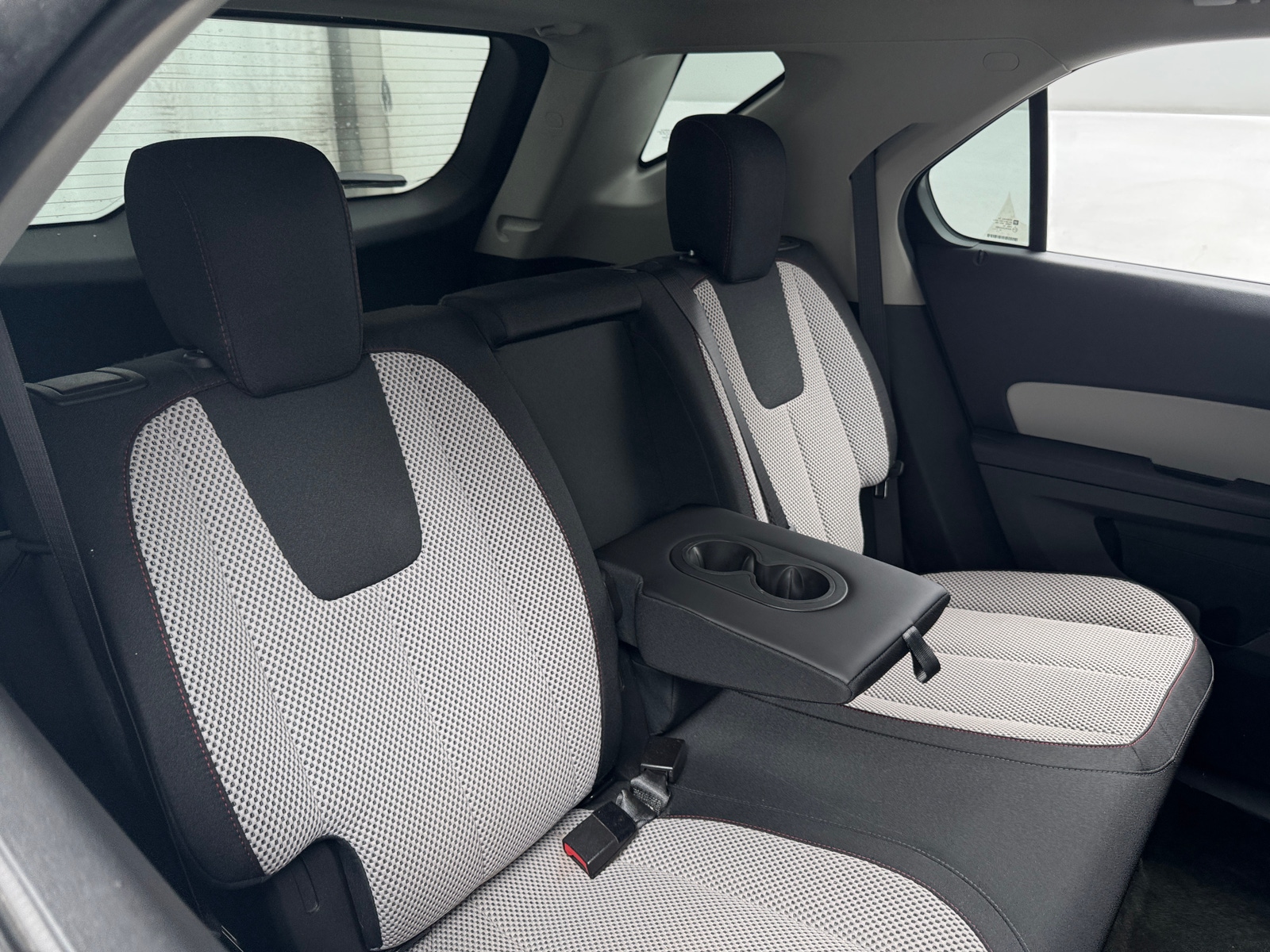 Thumbnail: 2017 Chevrolet Equinox - 6