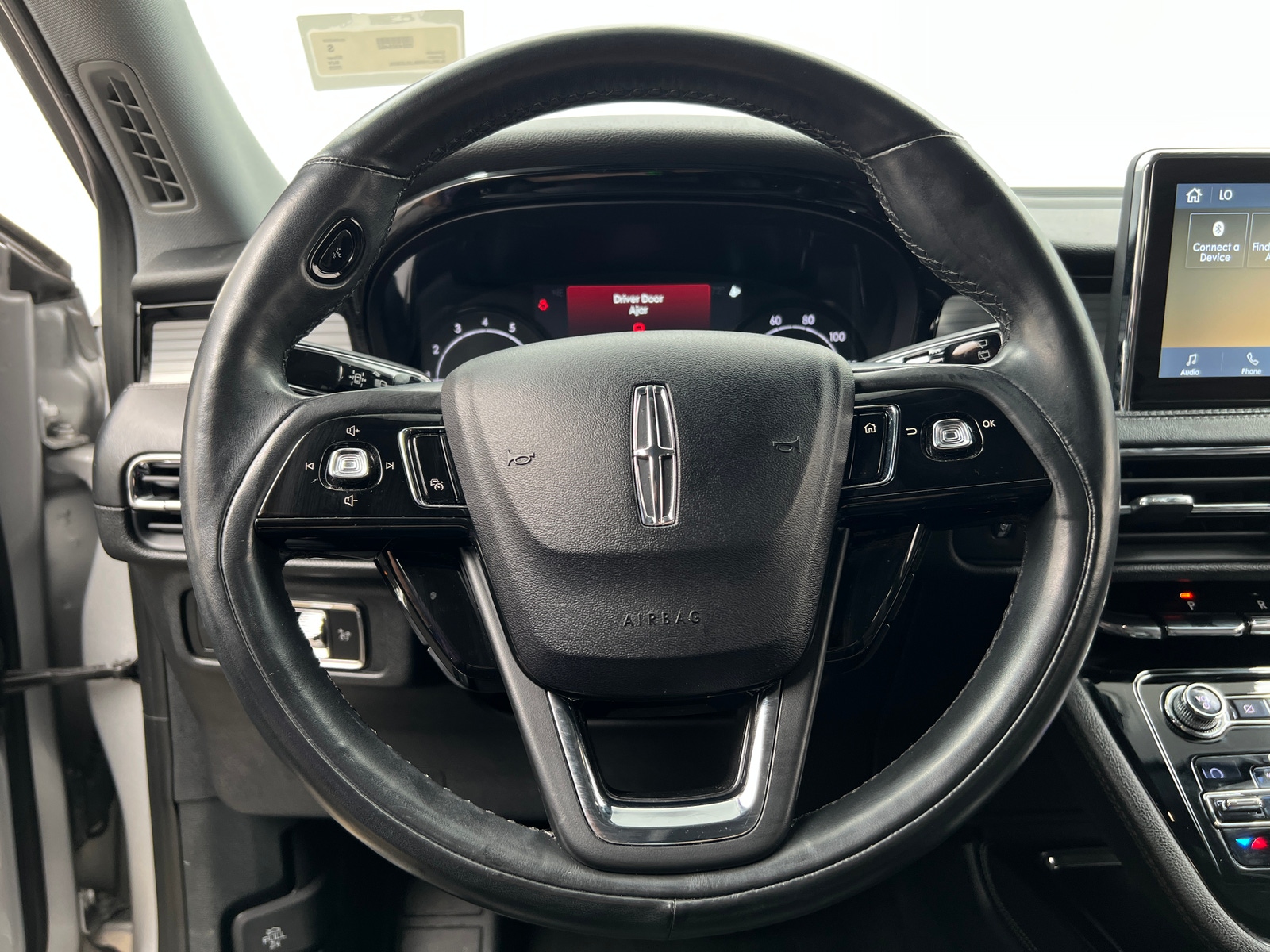 Thumbnail: 2020 Lincoln Corsair - 4