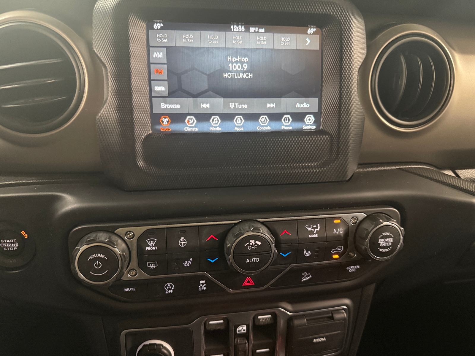 Thumbnail: 2018 Jeep Wrangler - 4