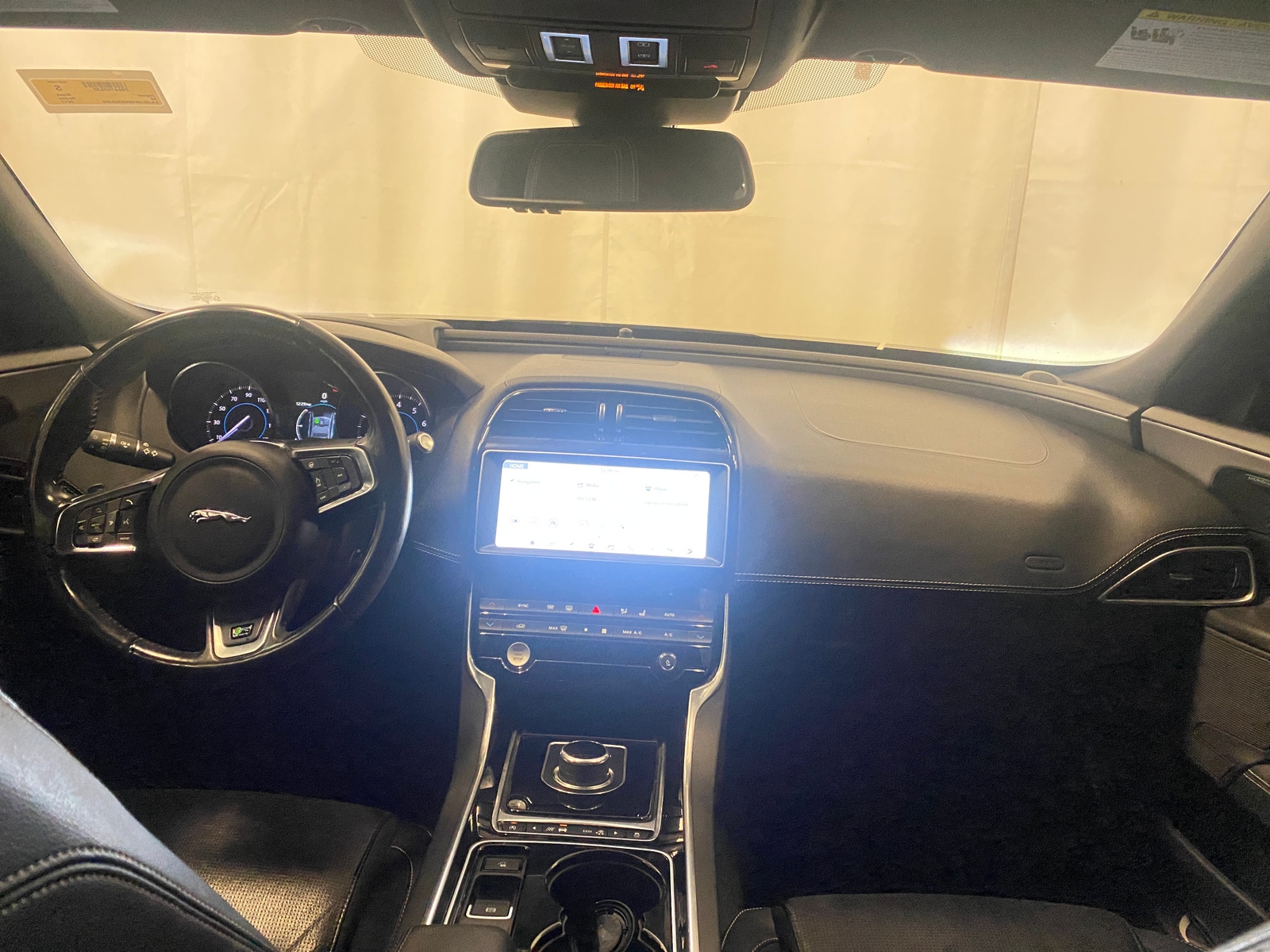 Thumbnail: 2017 Jaguar XE - 2