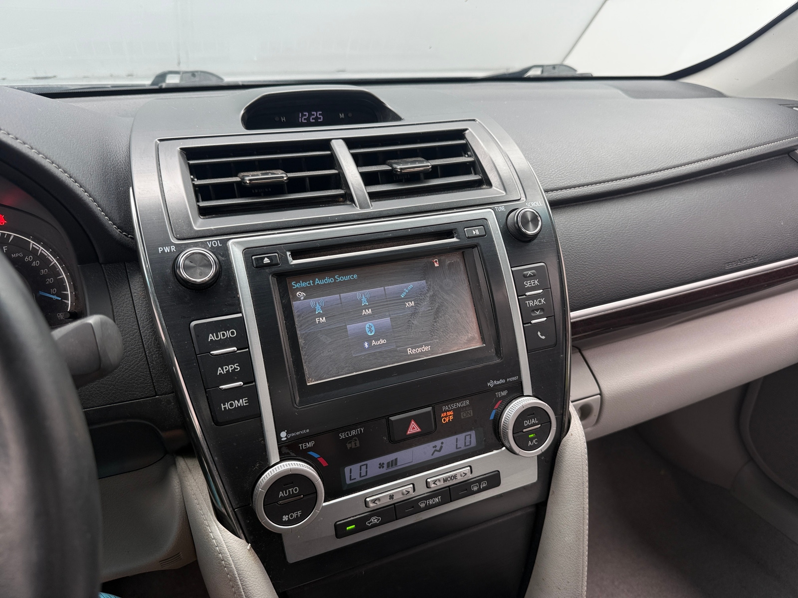 Thumbnail: 2014 Toyota Camry - 4