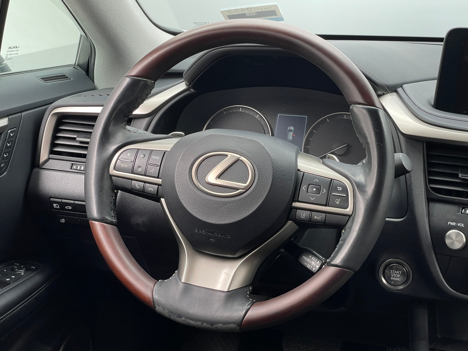 Thumbnail: 2020 Lexus RX - 4